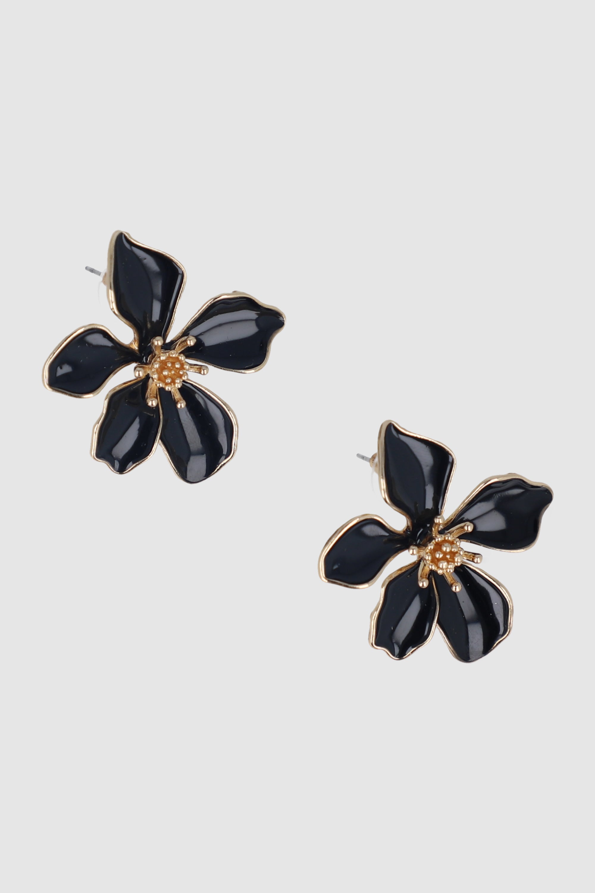 ARETES FLOR ESMALTE NEGRO