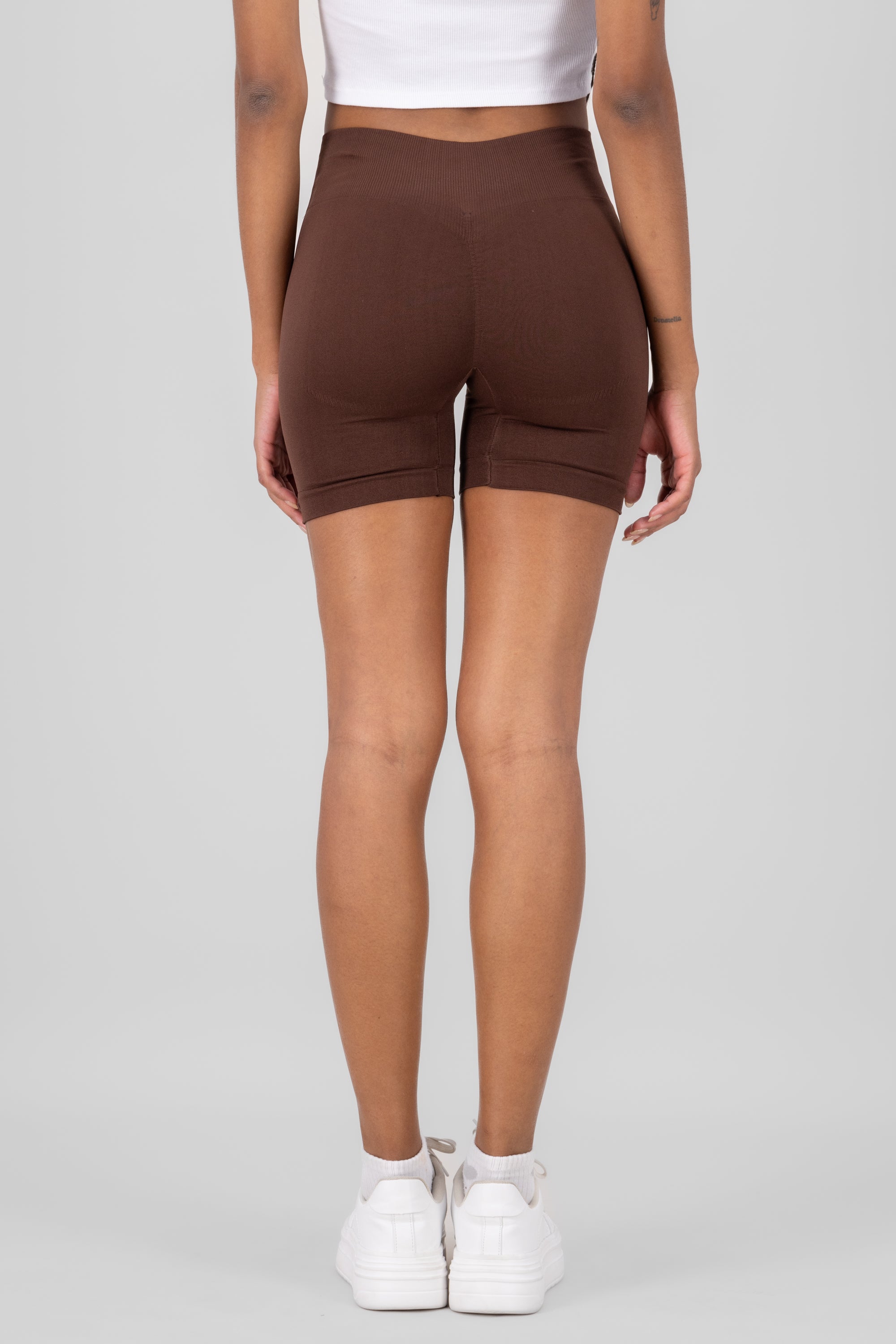 Short Biker Cintura Ancha Liso CHOCOLATE