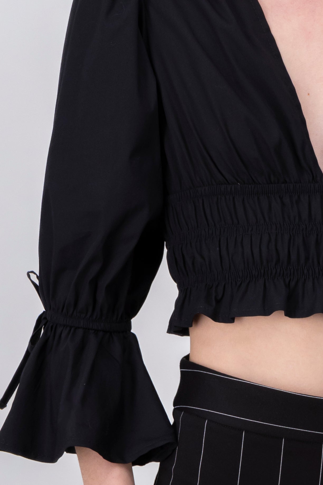 Crop Papelina Olanes Mangas Blouse BLACK