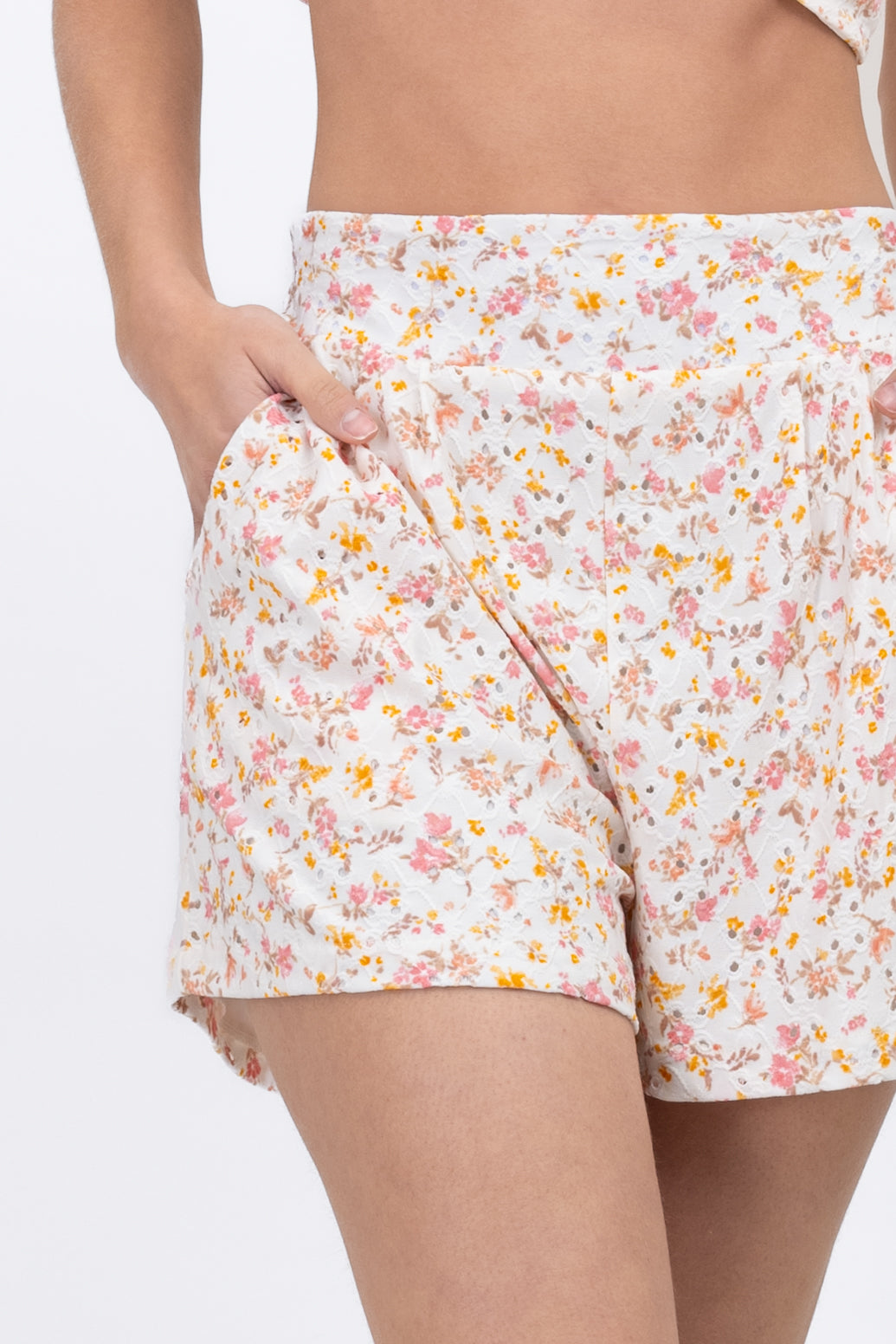 Short mini floreado HUESO COMBO