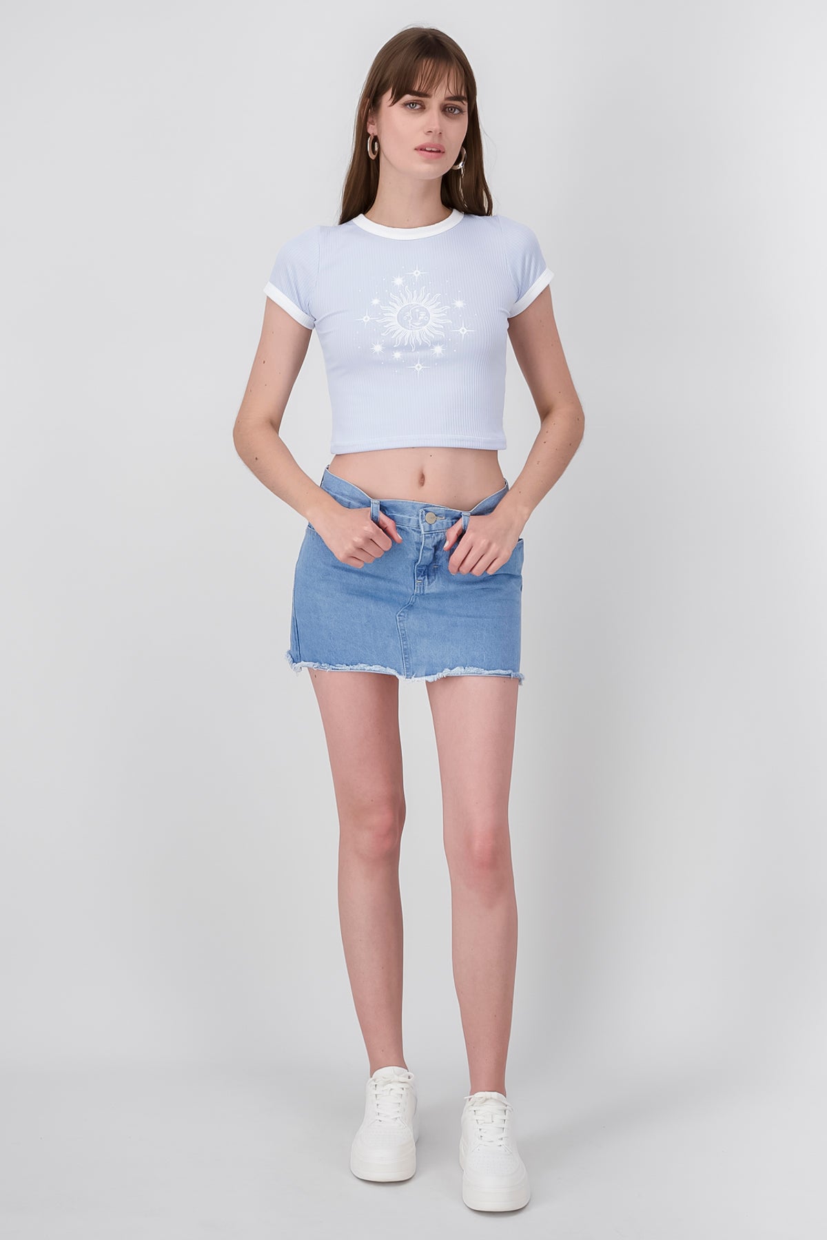 Mini skirt with destruction Medium Wash