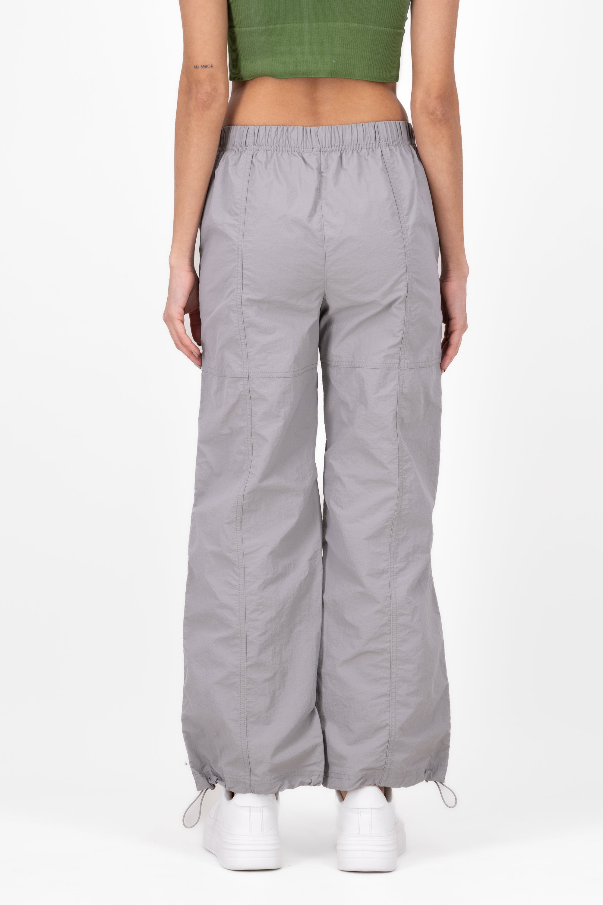 Pantalones Tipo Parachute GRIS