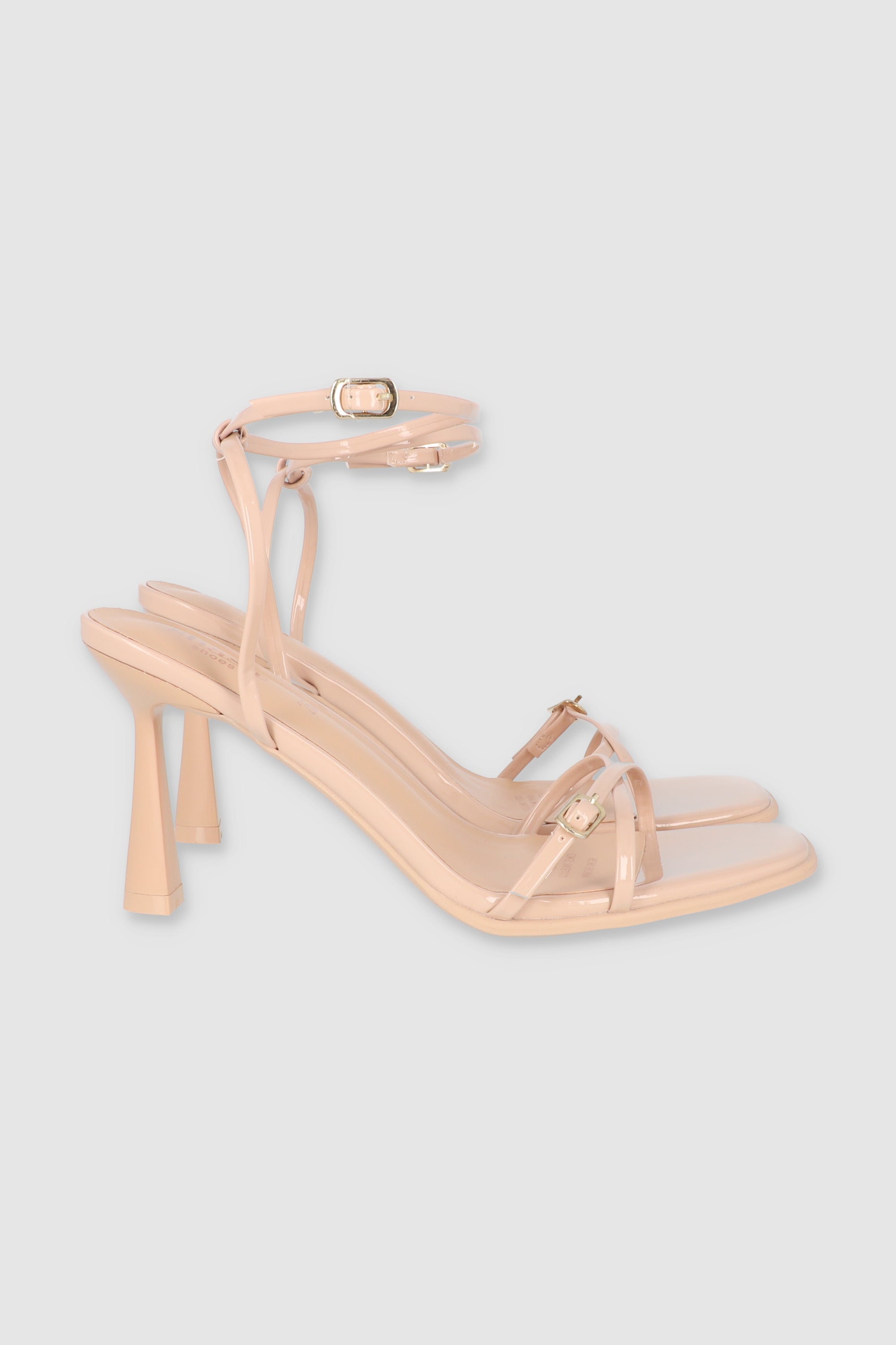 Heeled buckles Nude