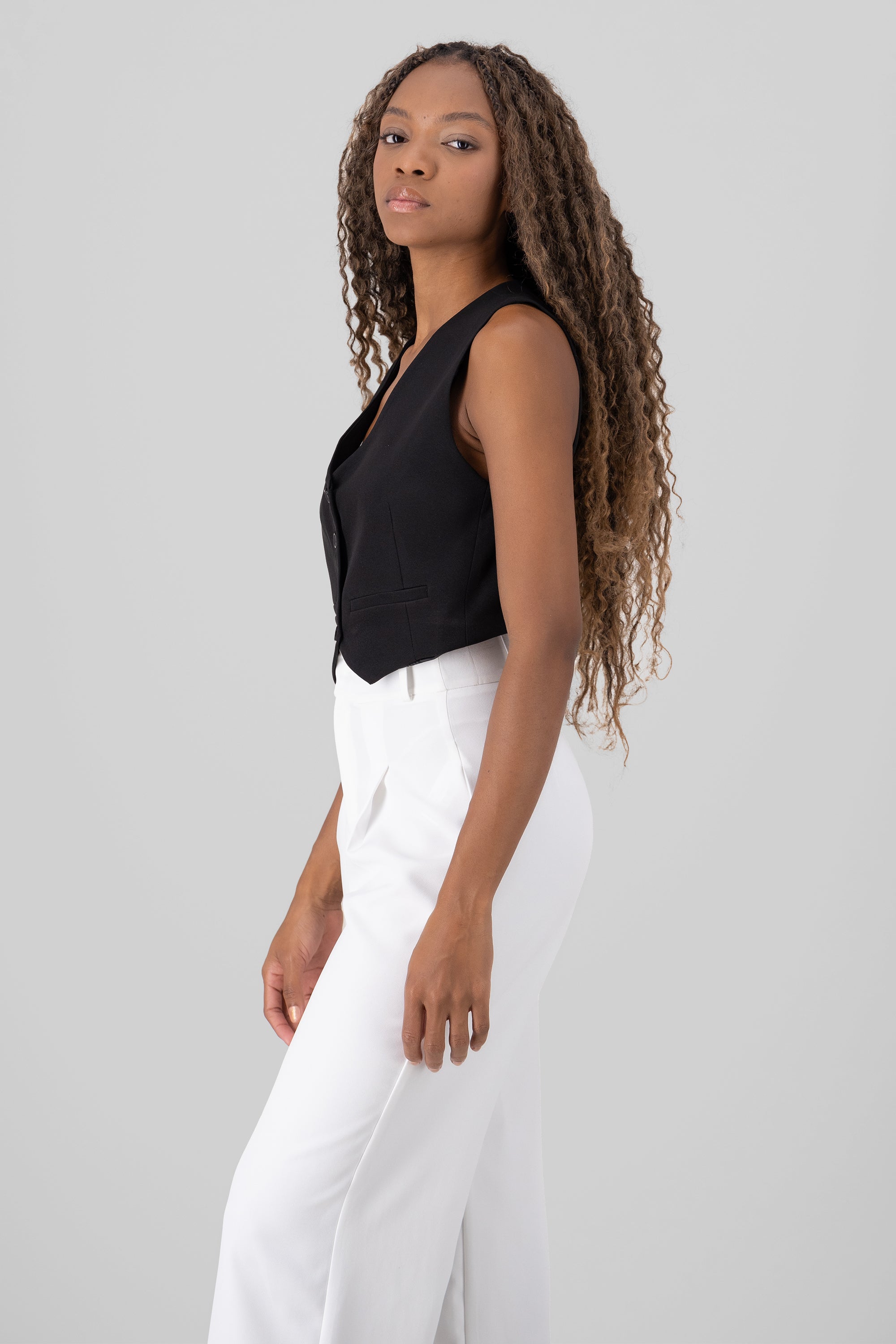 VILE CLAKE V WITH BOYS BLACK