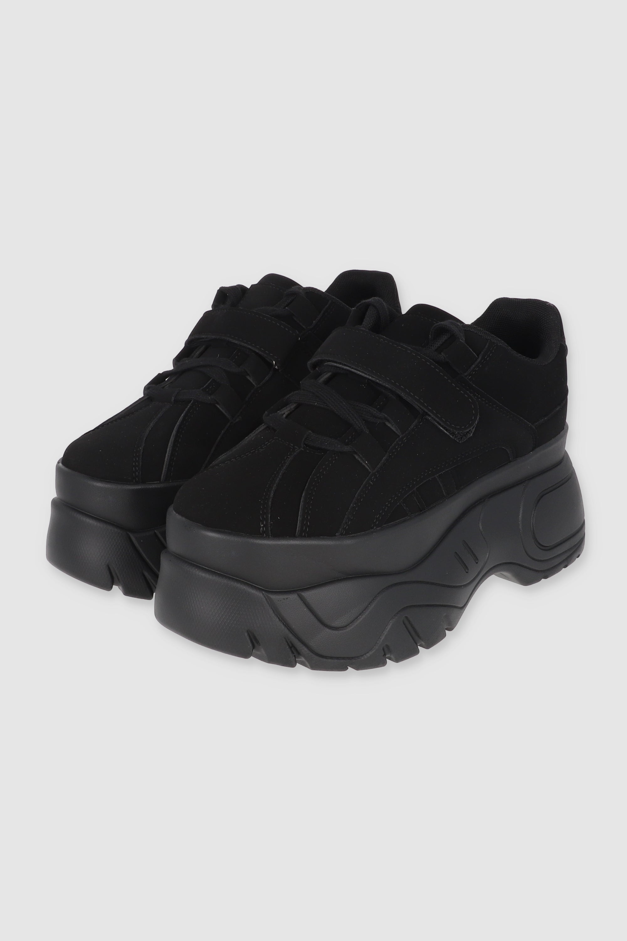 MEGA CHUNKY TENIS DETAIL VELCRO BLACK