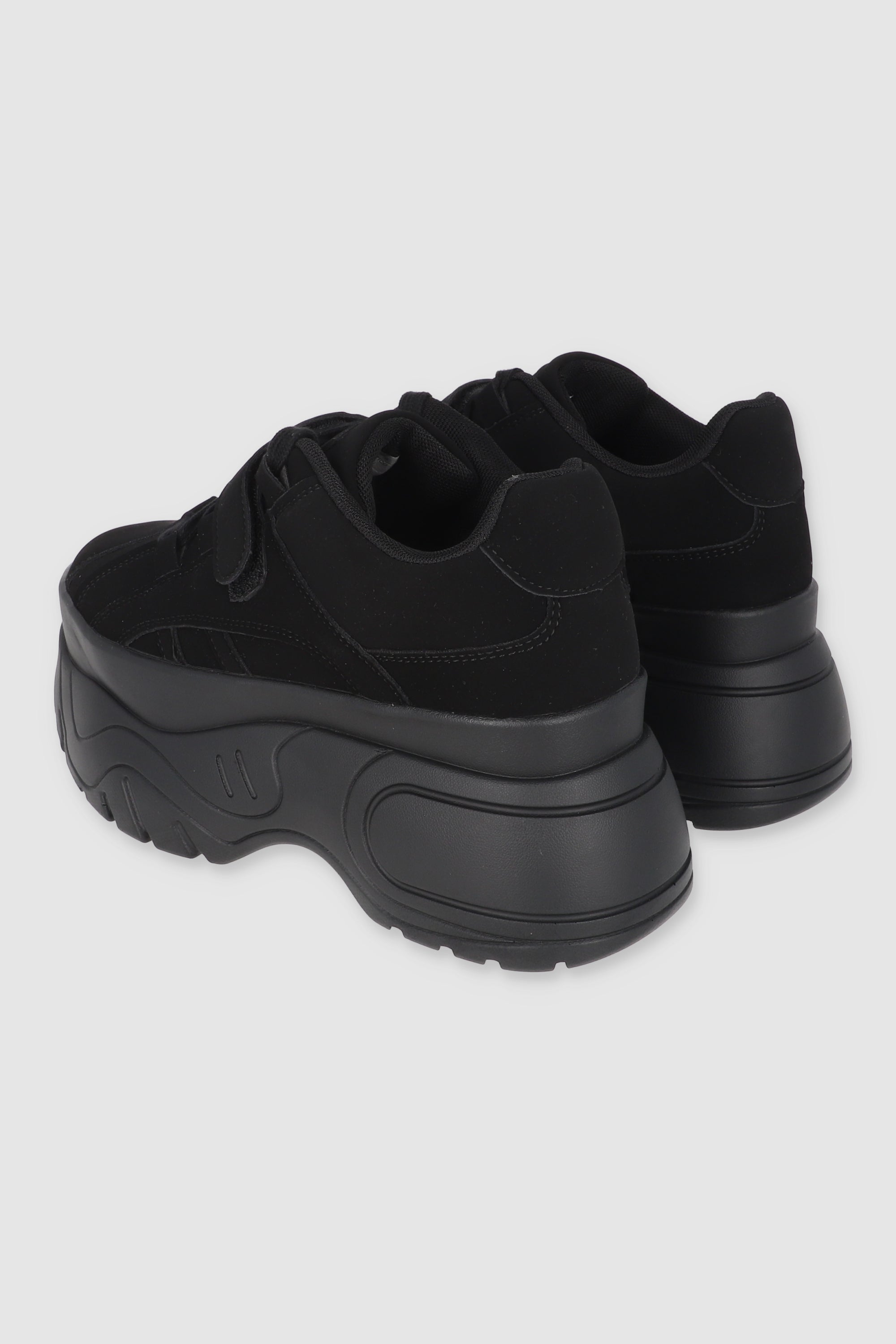 MEGA CHUNKY TENIS DETAIL VELCRO BLACK