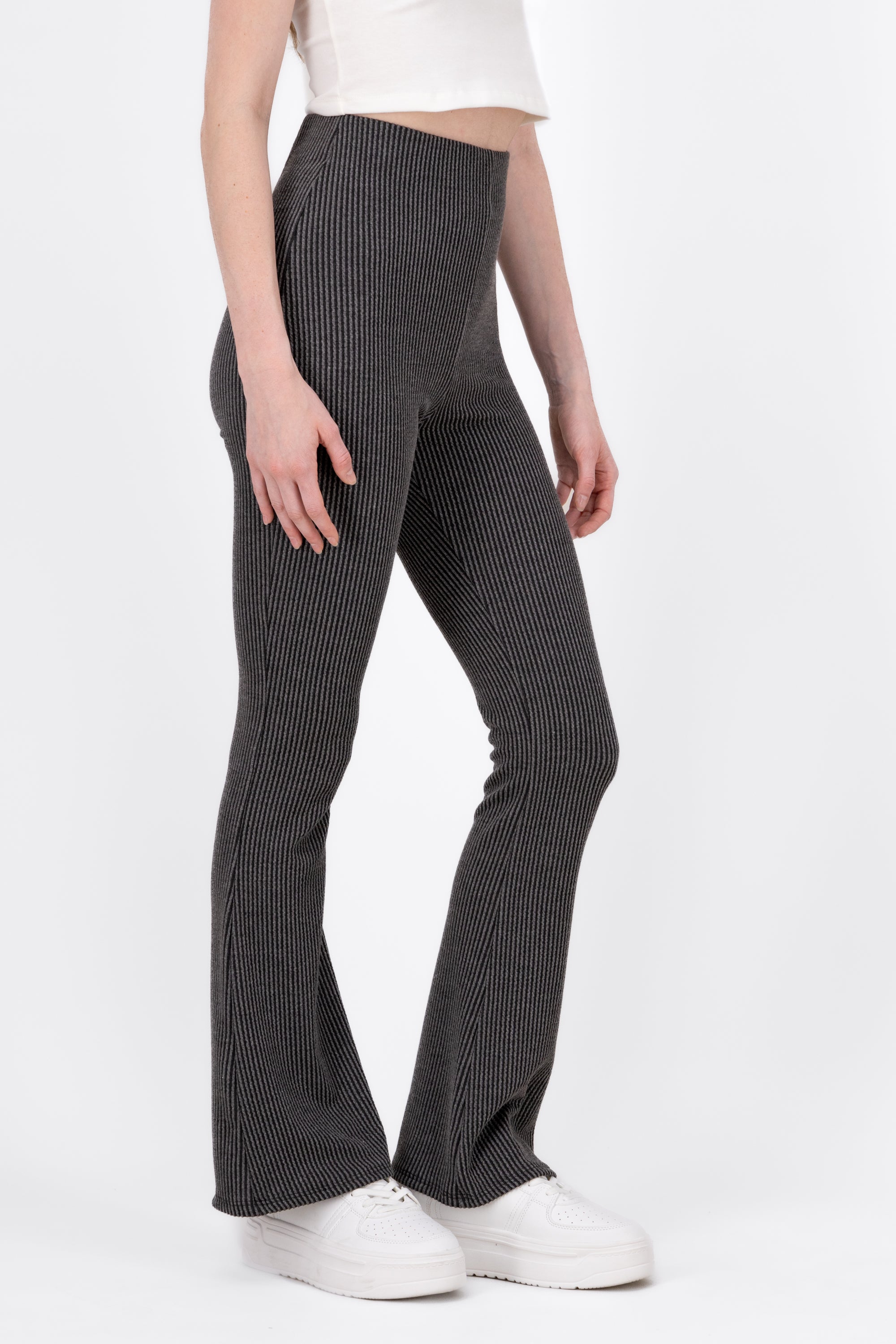 Pantalon Flare Textura GRIS OBSCURO