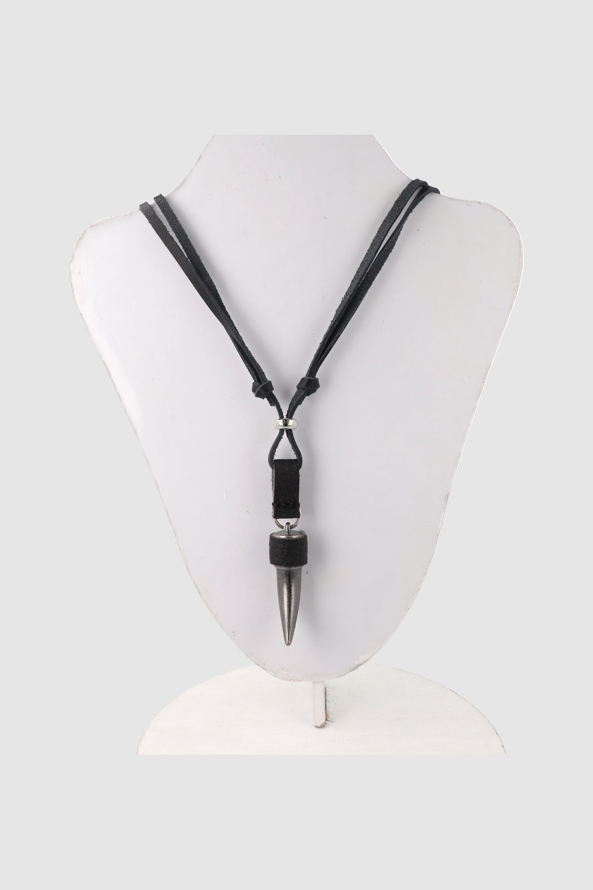 Colmillo leather necklace Black Combo