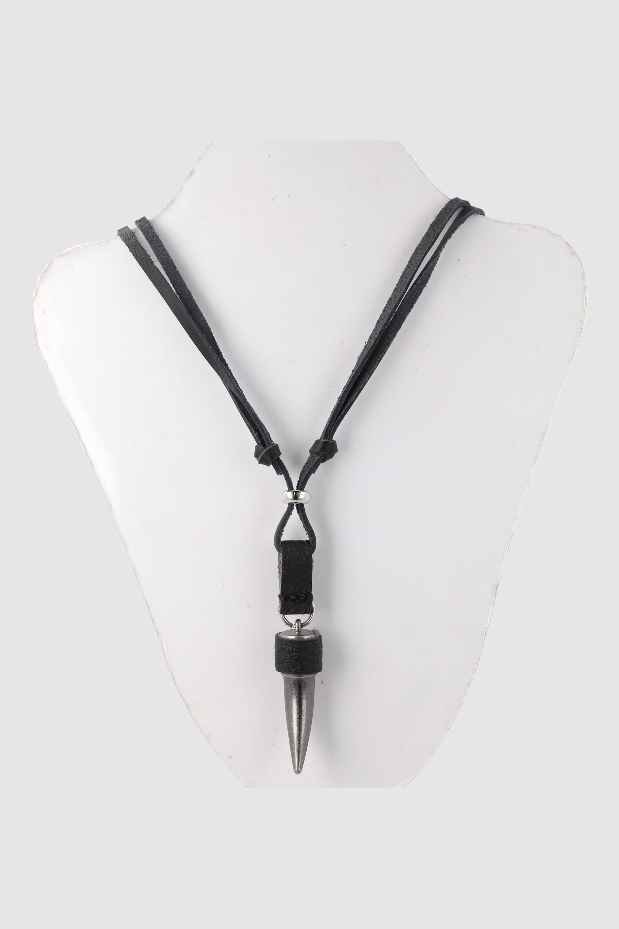 Colmillo leather necklace Black Combo