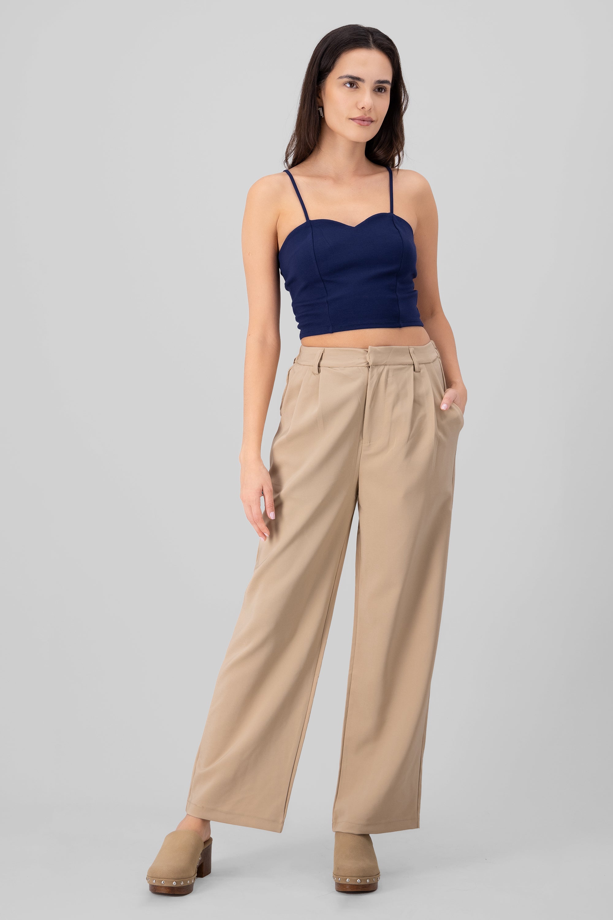 Pantalon recto detalle pinzas BEIGE