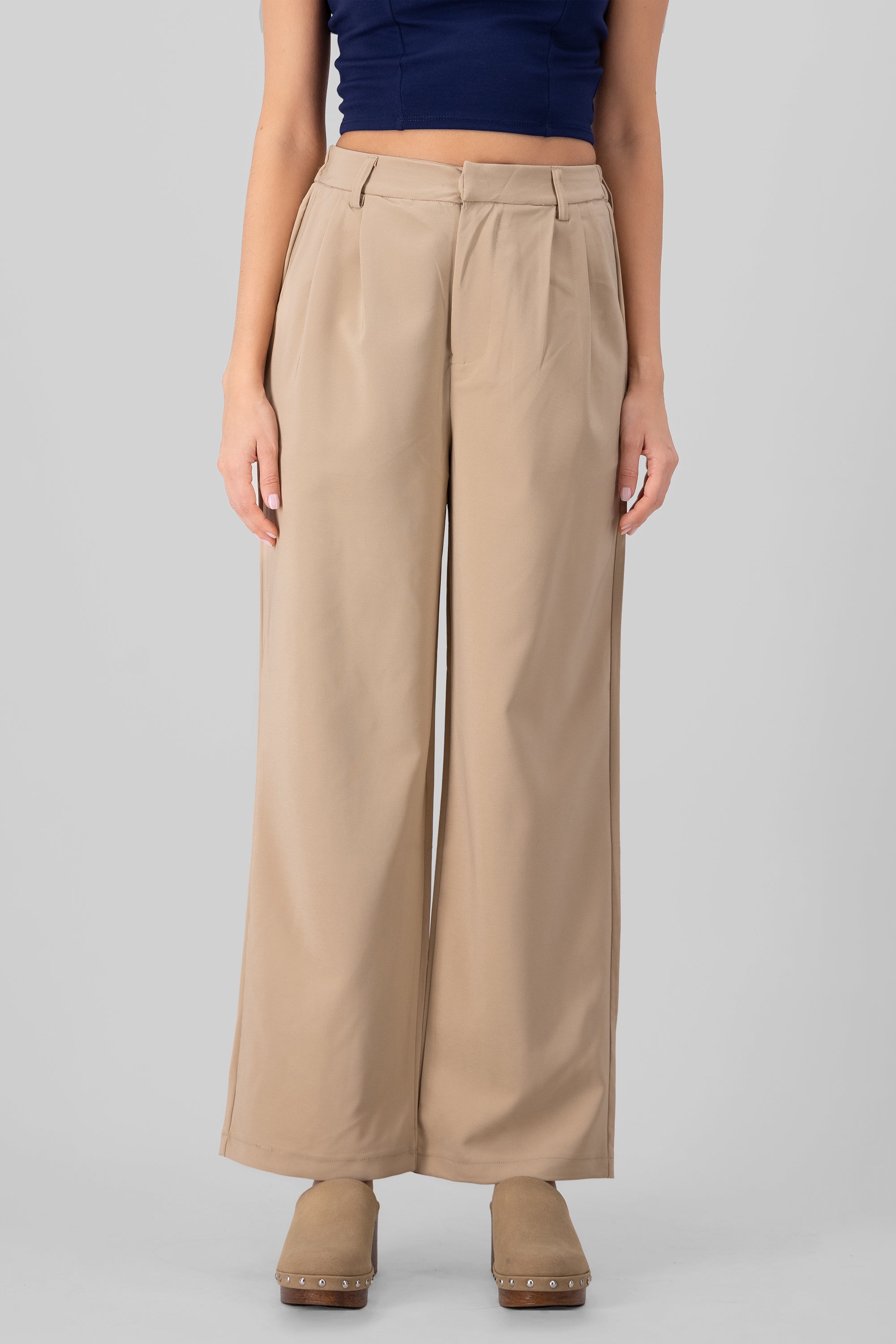 Pantalon recto detalle pinzas BEIGE