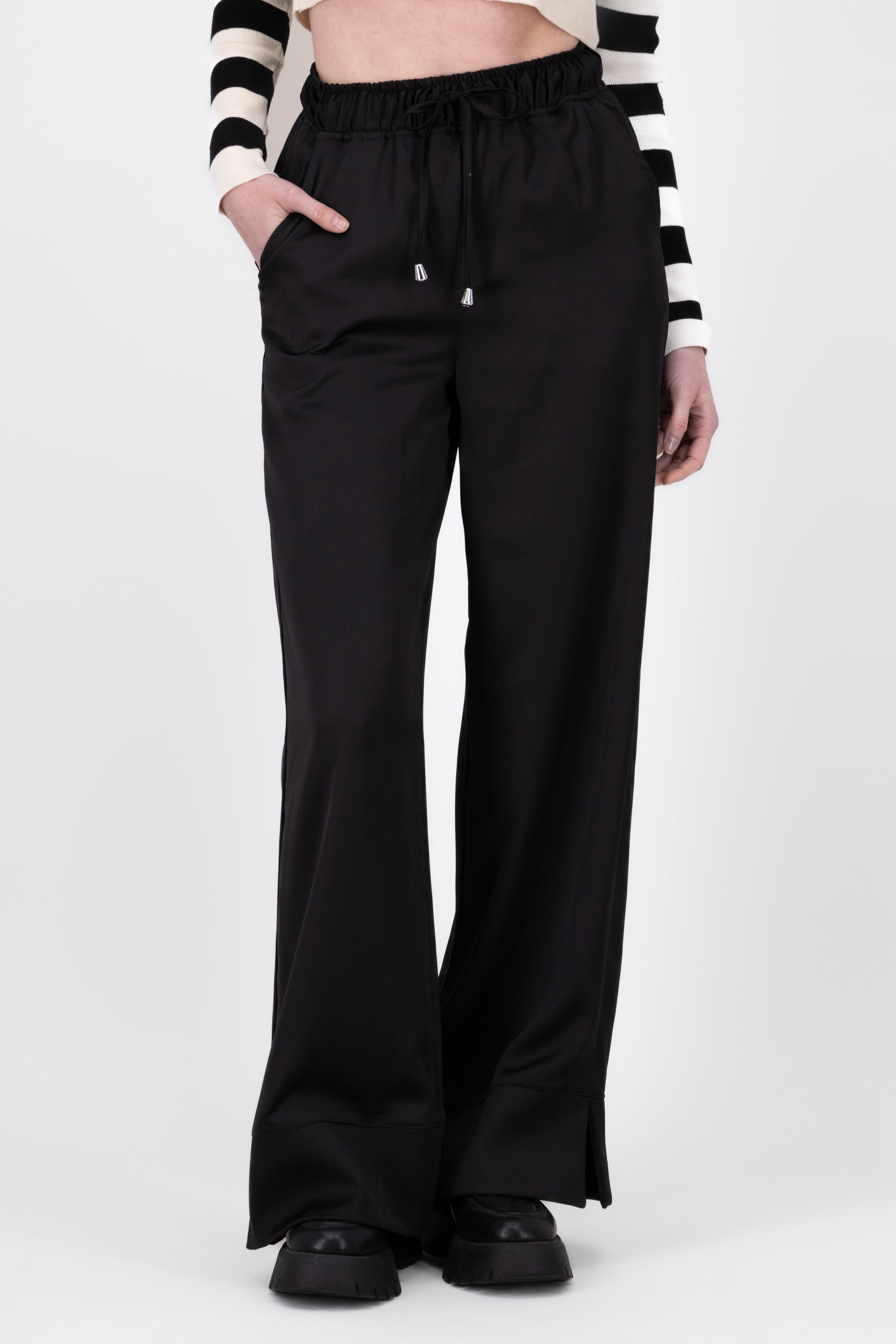 Pantalon Satin Det Dobladillo Hypsters NEGRO