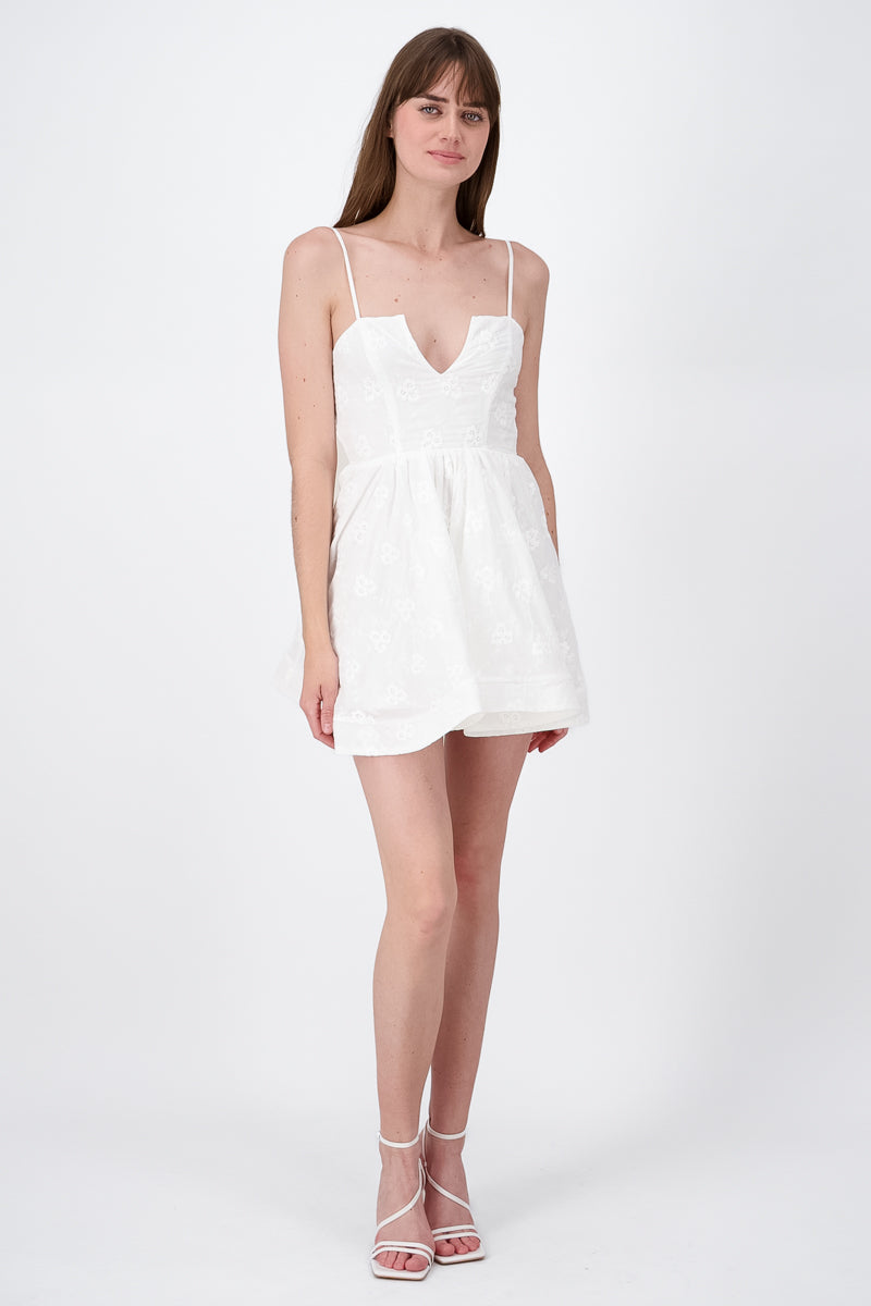 MINI EMBRODED FLOWER DRESS WHITE