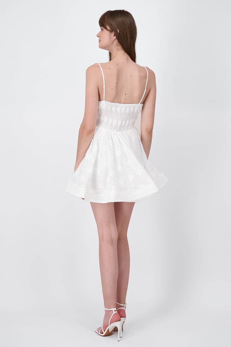 MINI EMBRODED FLOWER DRESS WHITE