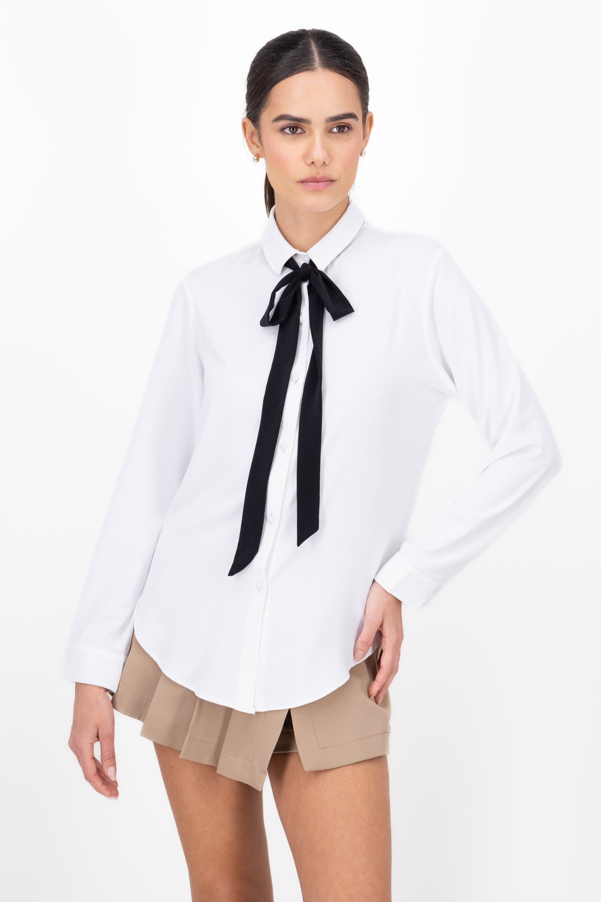 Long shirt bun detail WHITE