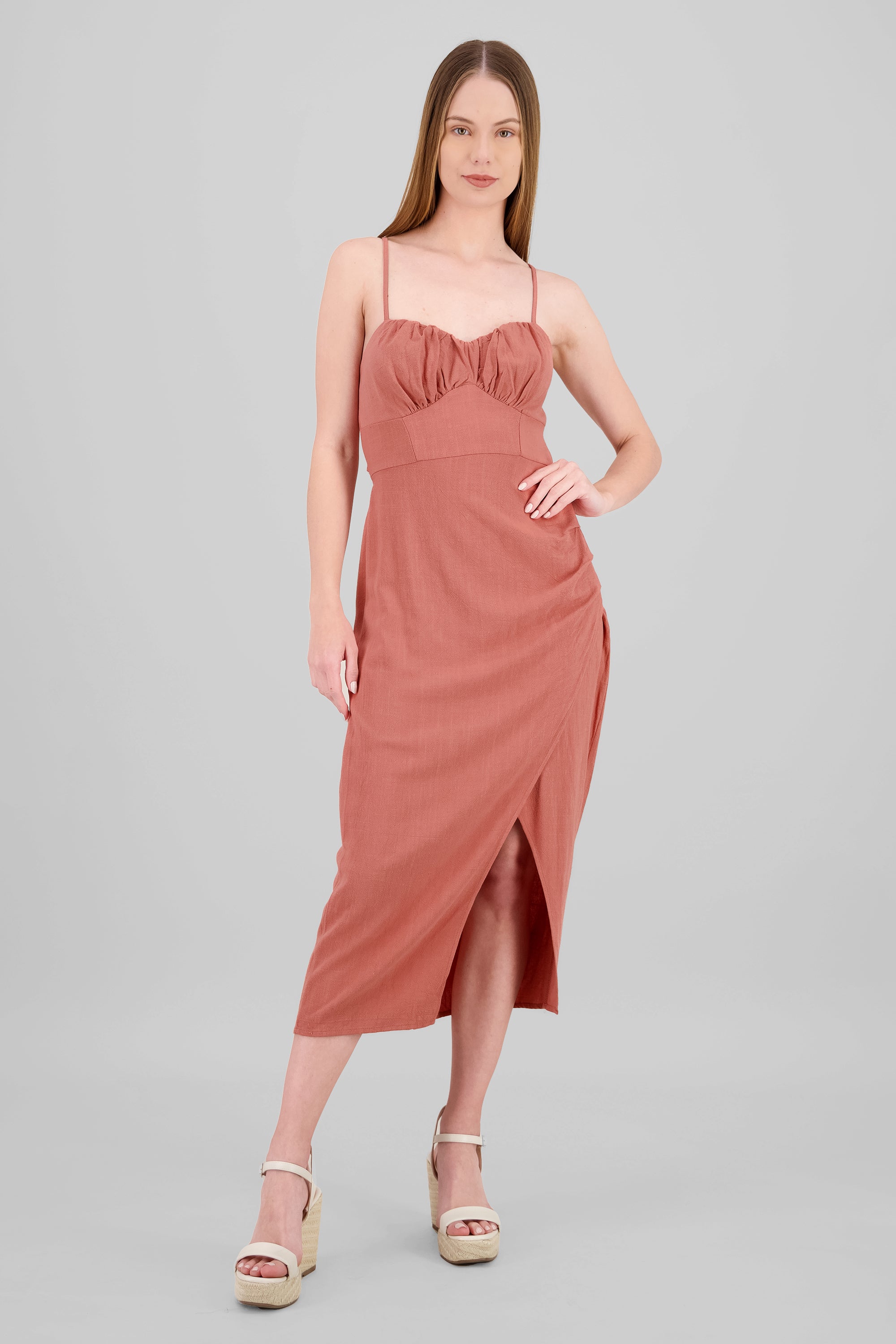 Vestido maxi abertura pierna LADRILLO