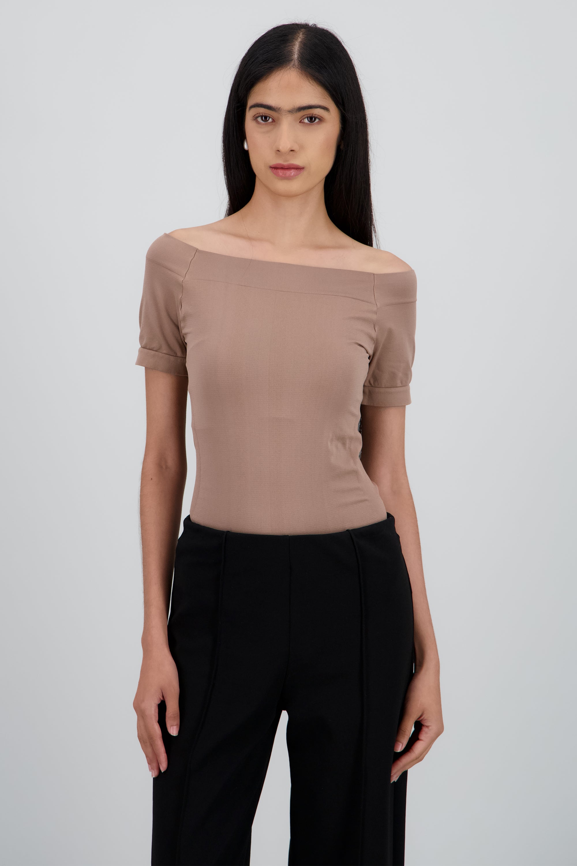 Bodysuit Liso Hombros Descubiertos CAFE