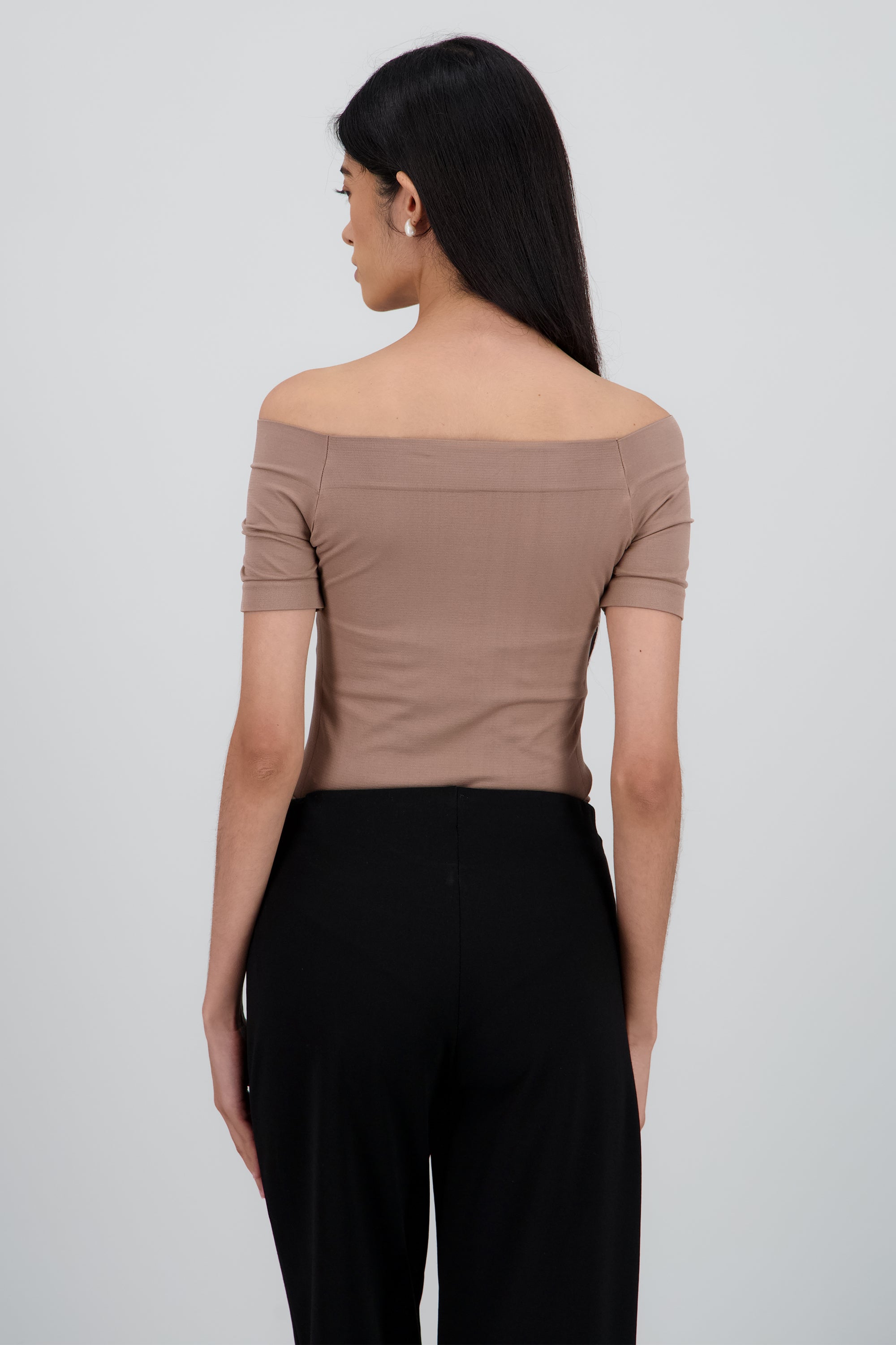 Bodysuit Liso Hombros Descubiertos CAFE