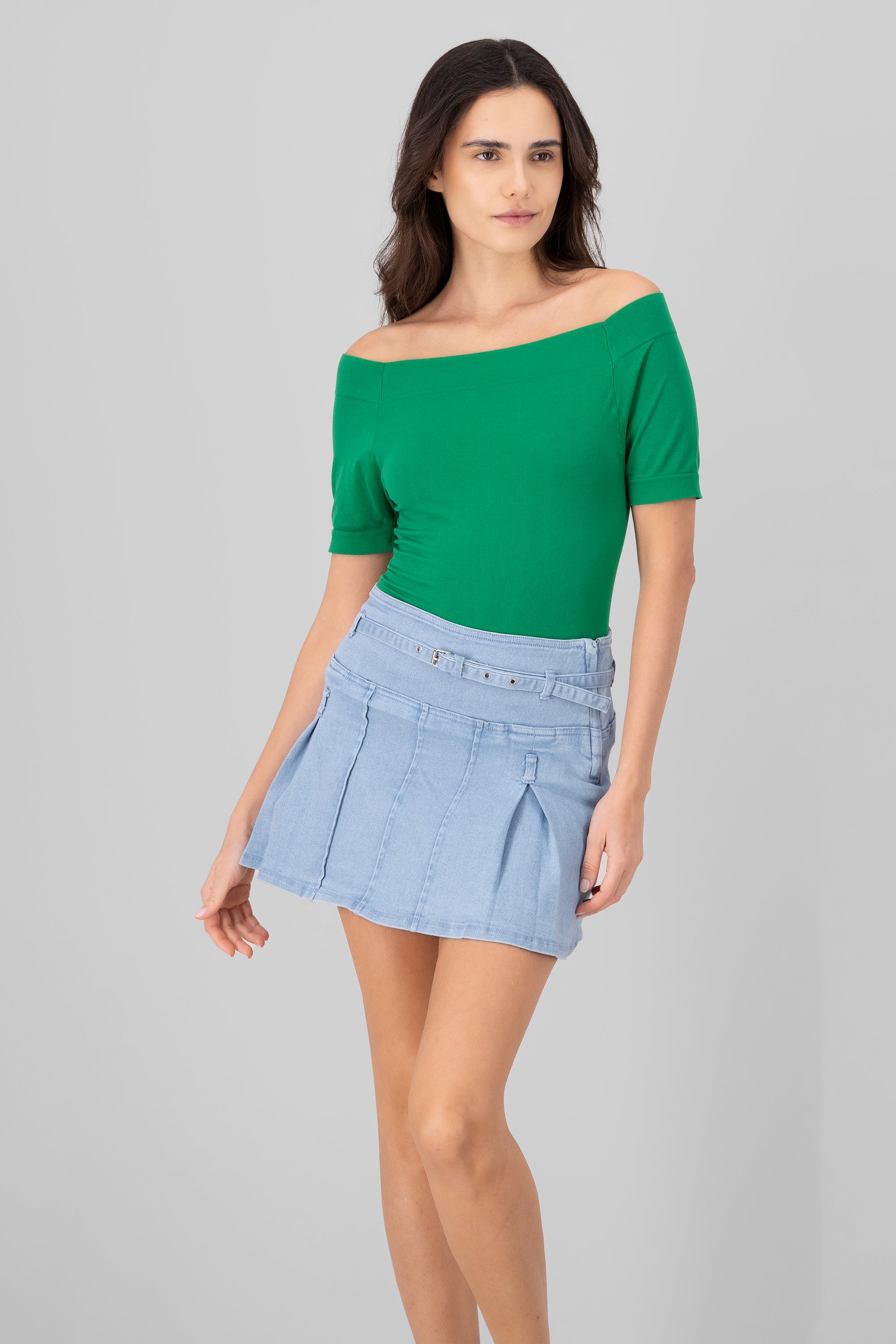 Bodysuit Liso Hombros Descubiertos VERDE PASTO