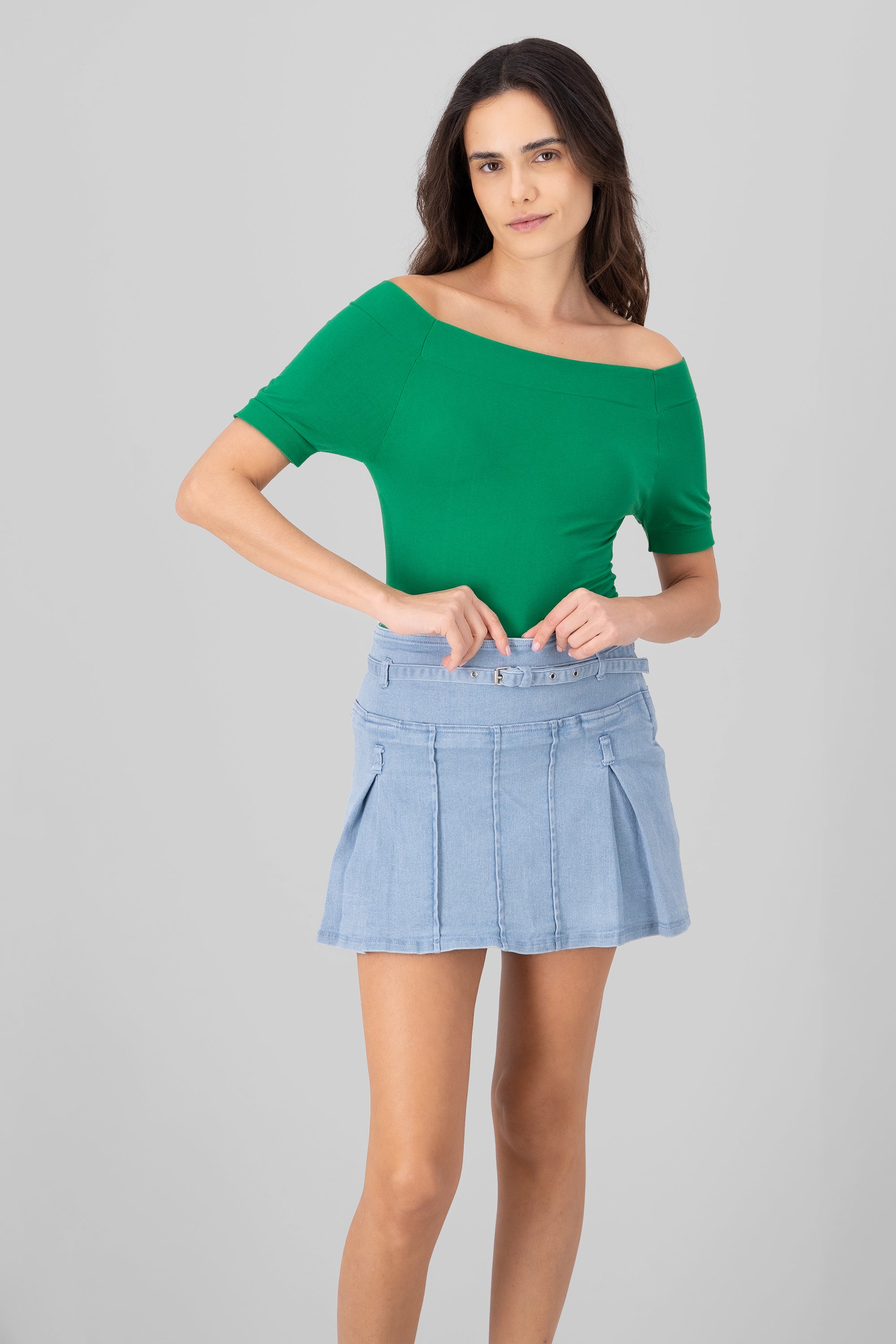 Bodysuit Liso Hombros Descubiertos VERDE PASTO