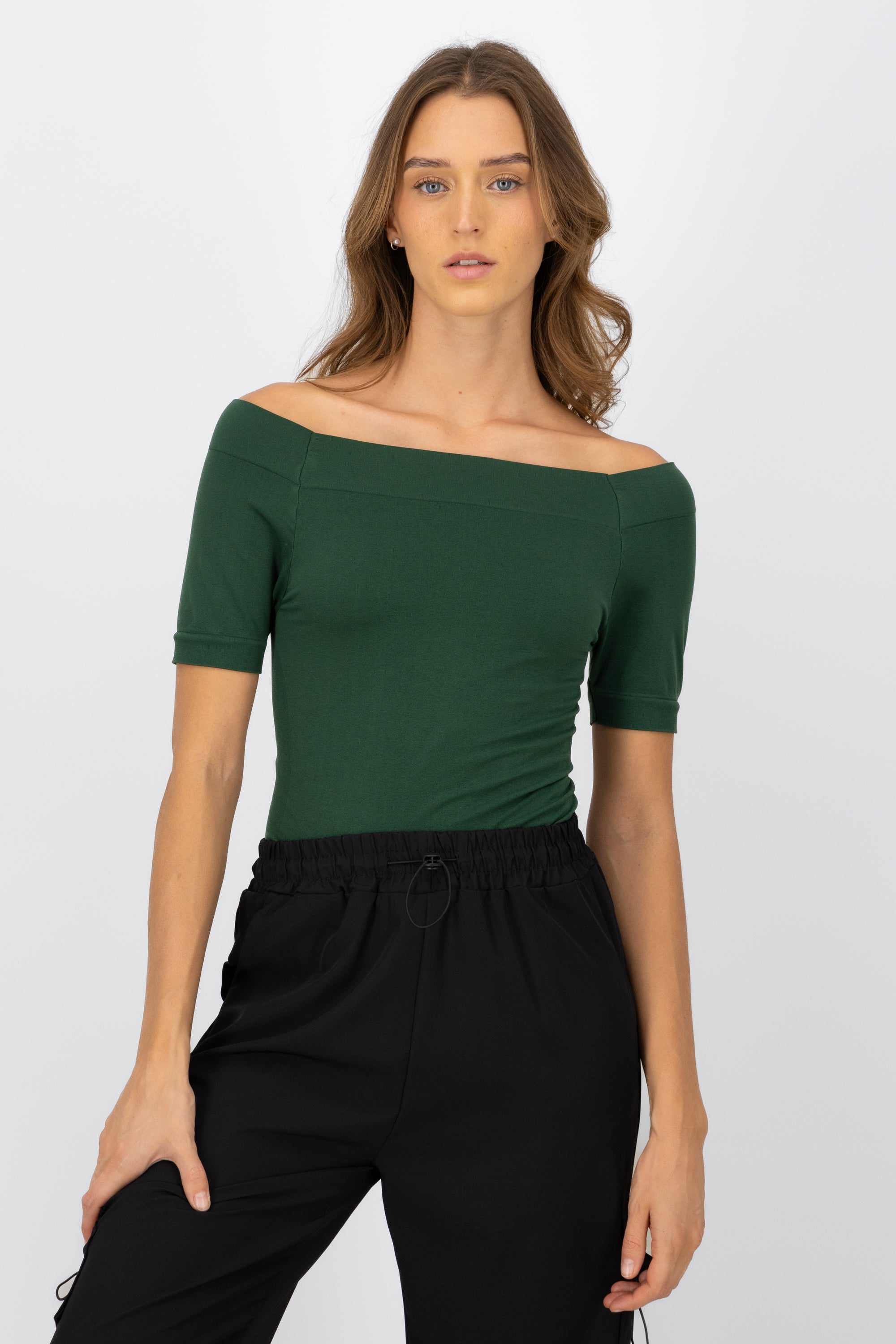 Bodysuit Liso Hombros Descubiertos VERDE CAZADOR