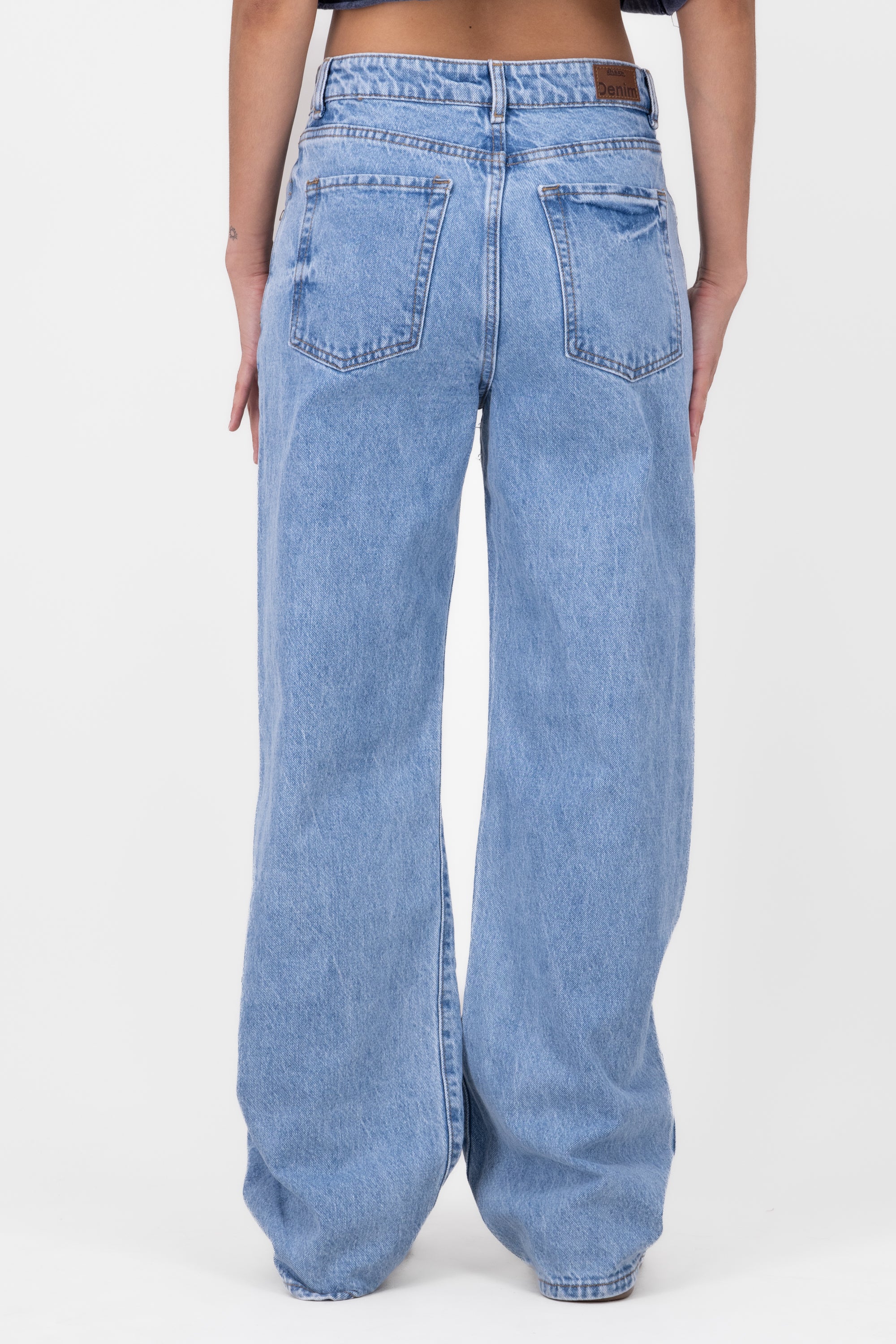 Jeans Straight Estrellas LIGHT WASH