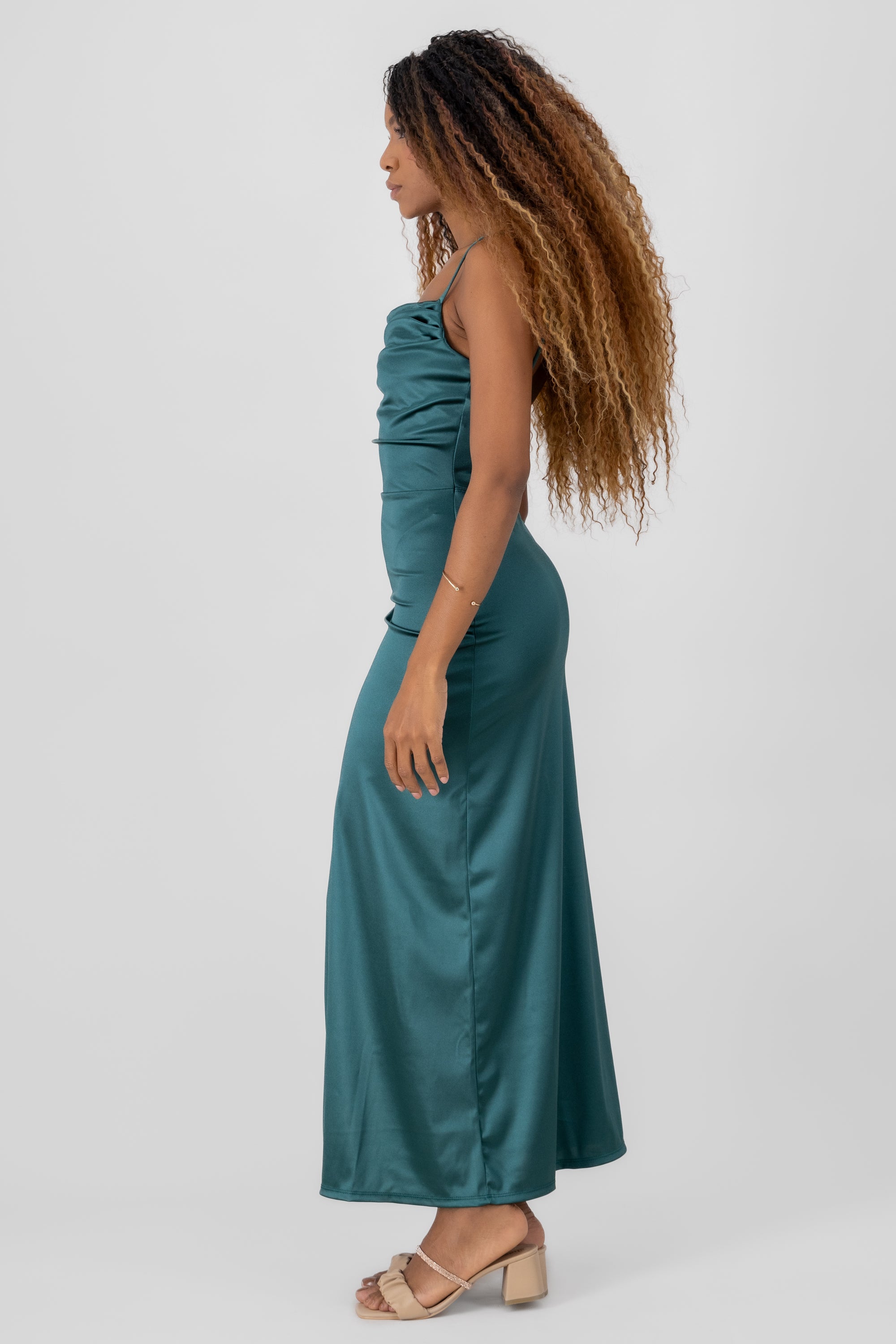 Vestido maxi satin espalda abierta VERDE