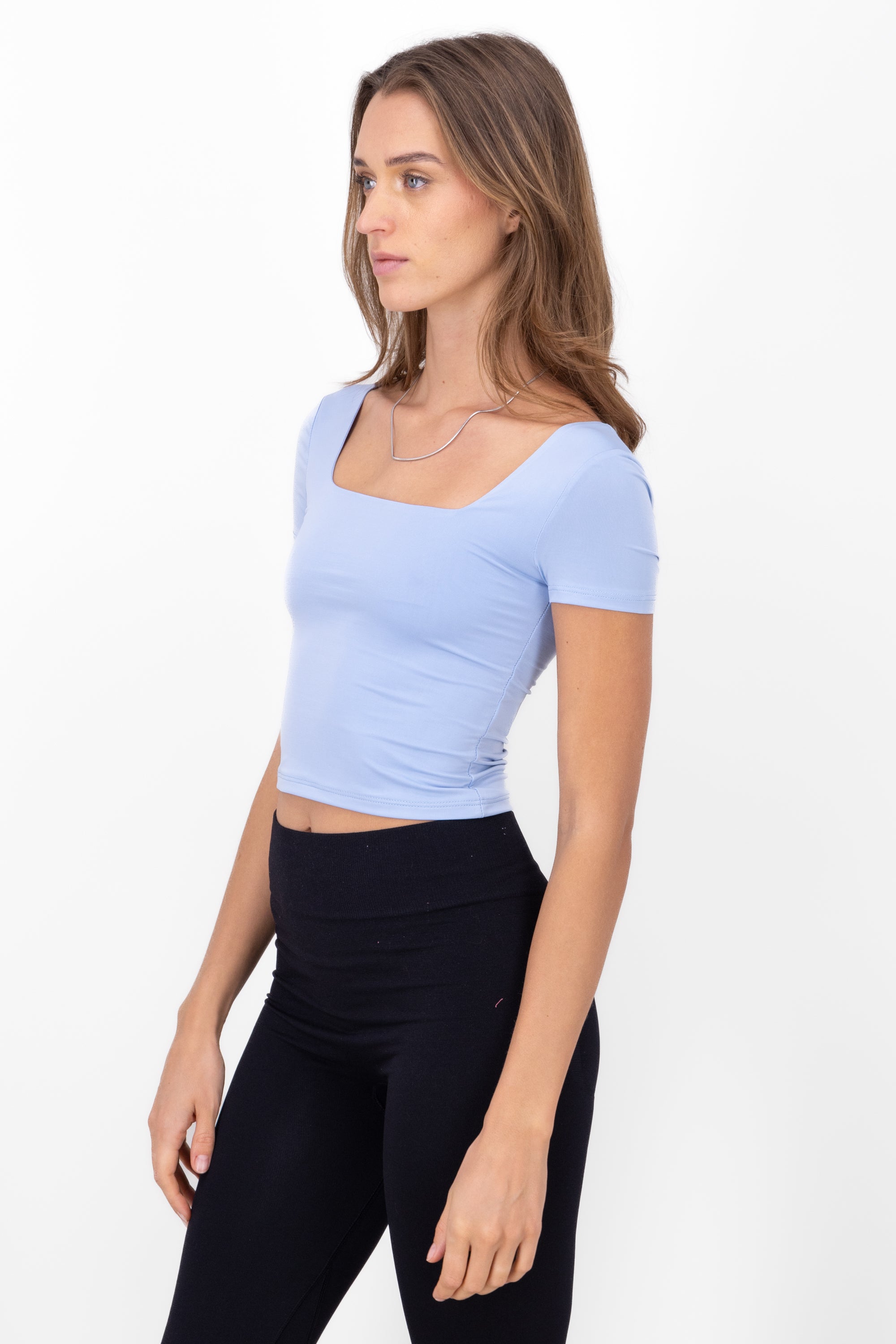 Playera crop escote cuadrado AZUL CIELO