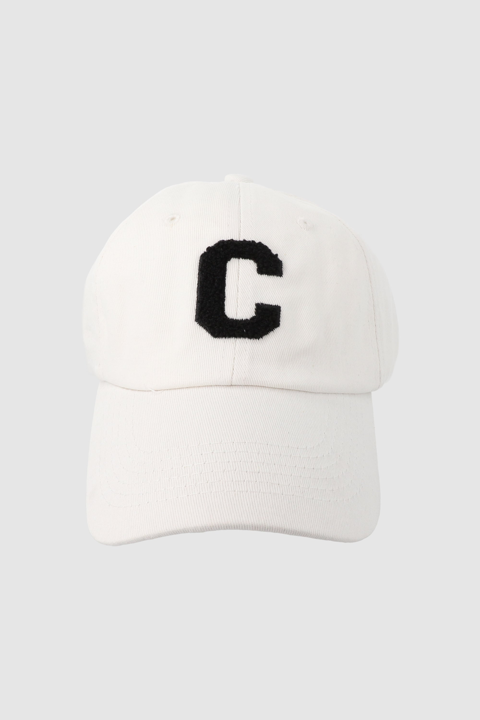 Gorra sencilla letra C BLANCO