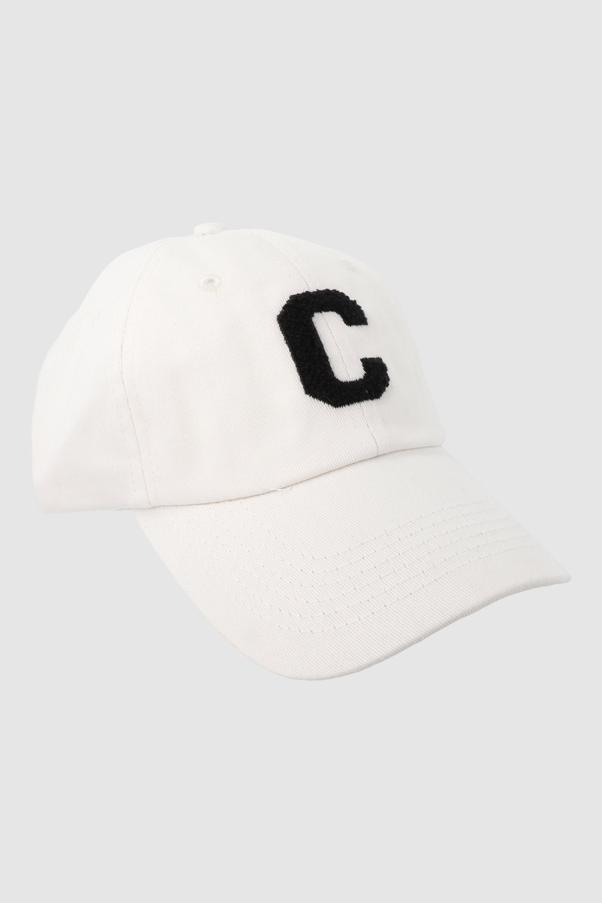 Gorra sencilla letra C BLANCO