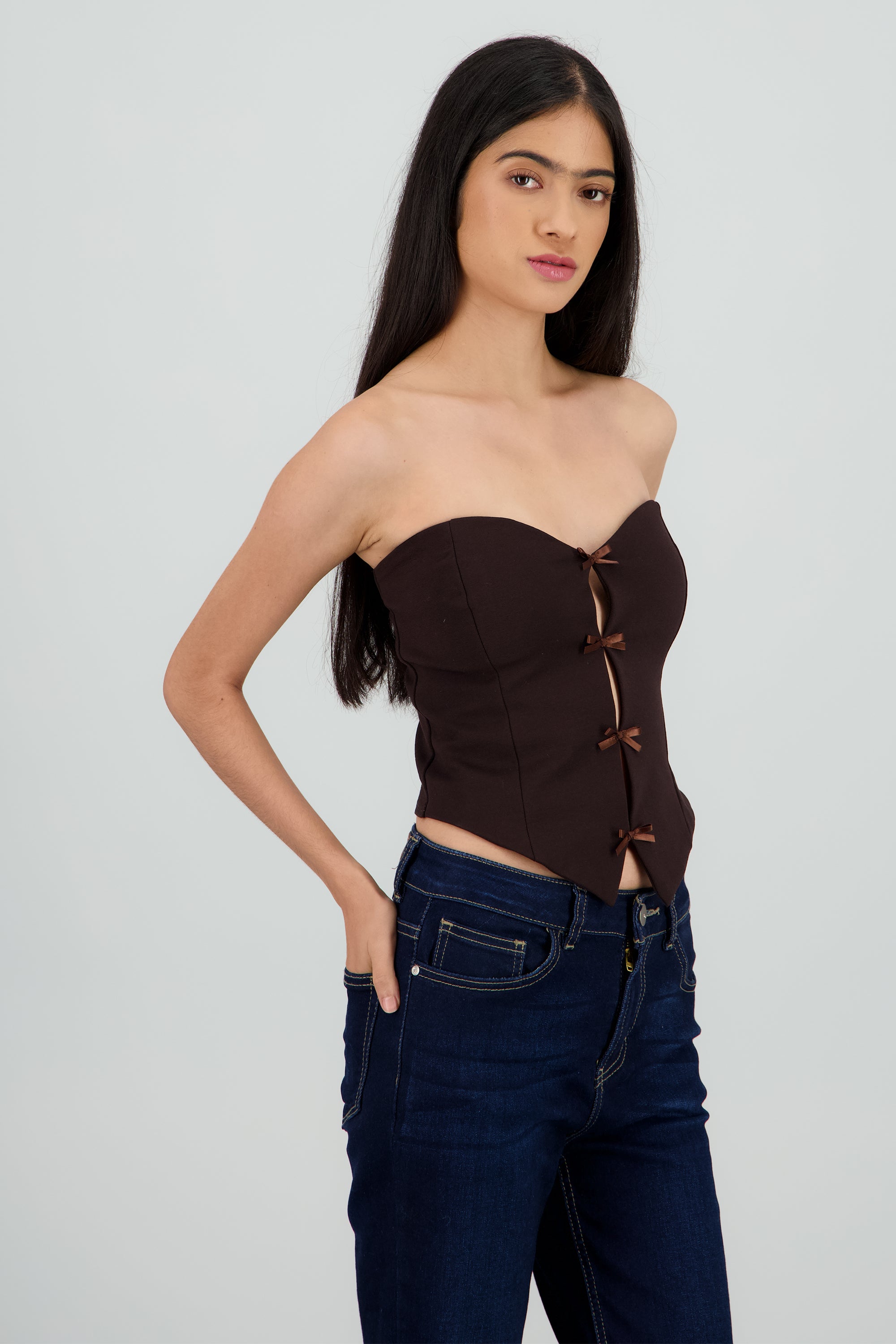 Top strapless detalle moños CHOCOLATE