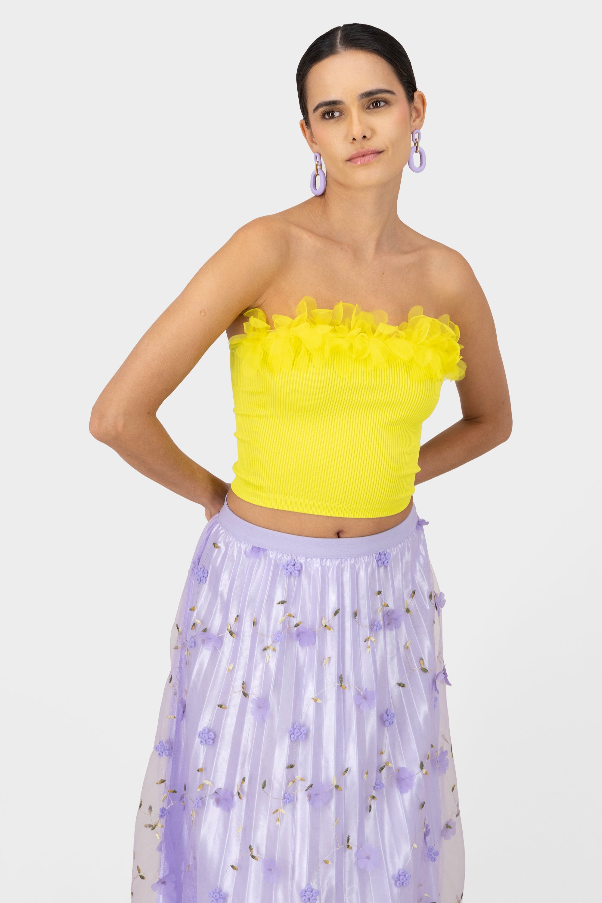 Top Seamless in Flower Detail Lima green