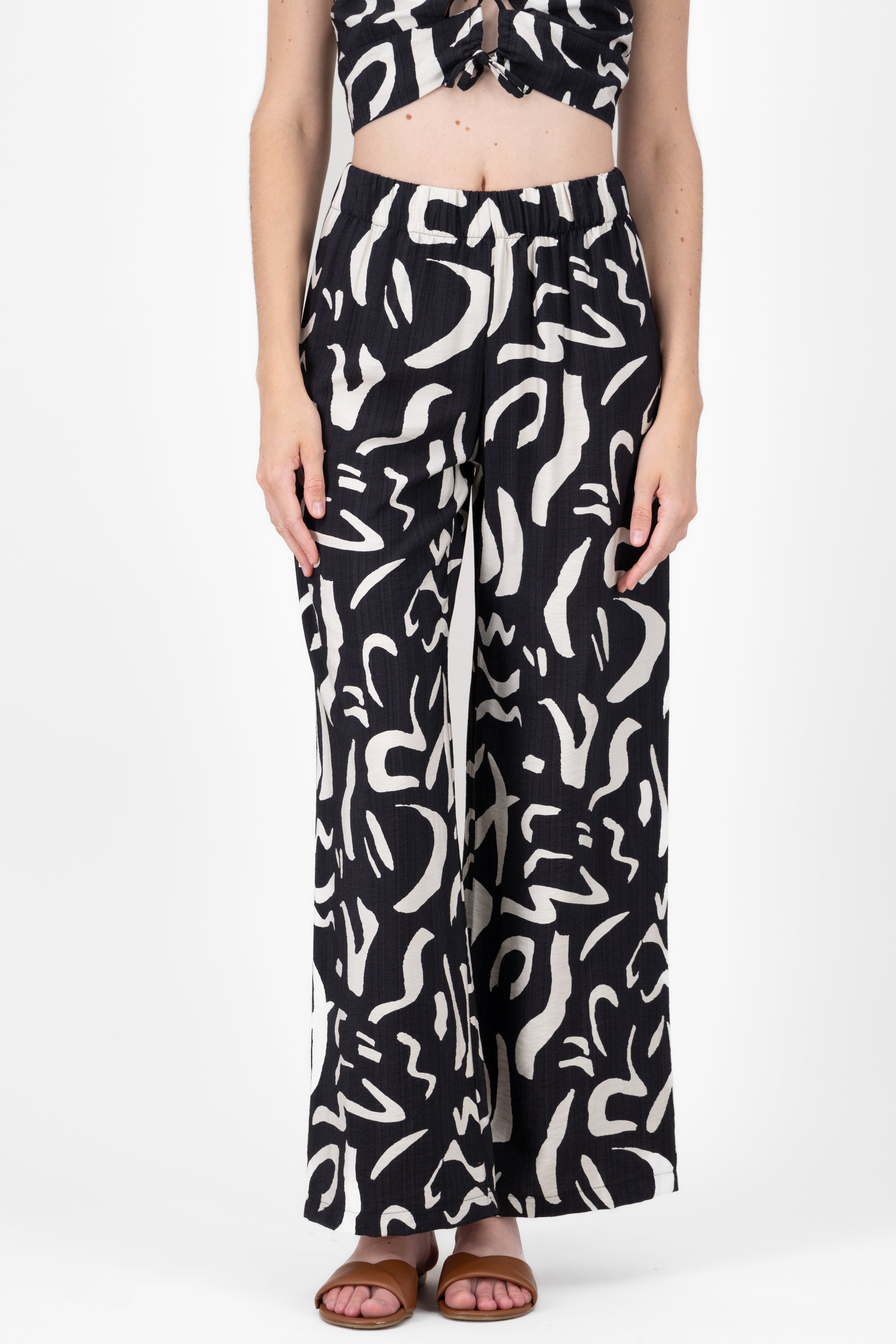 Pantalon fluido detalle estampado NEGRO COMBO