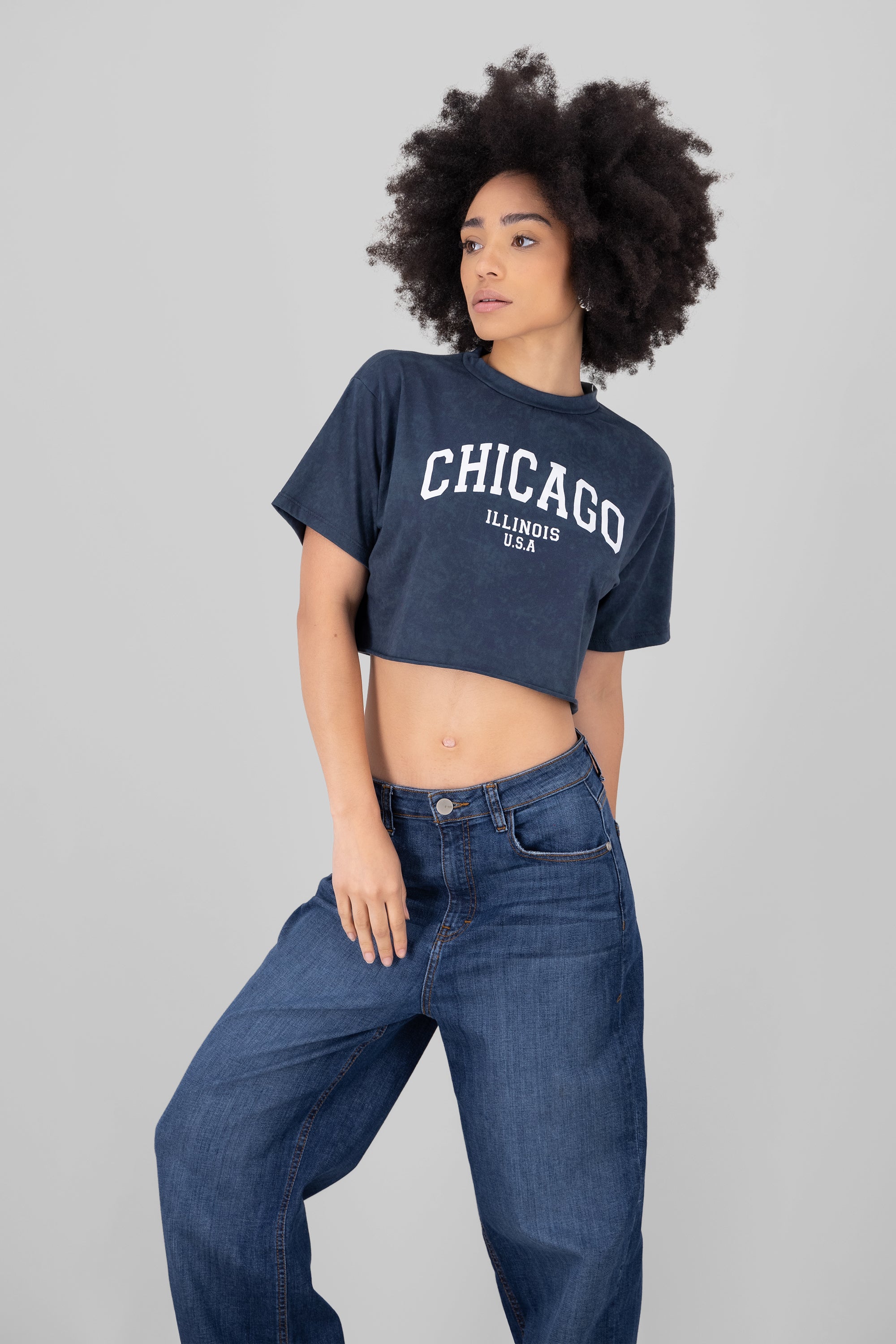 Crop Playera Acid Wash Chicago Dark gray
