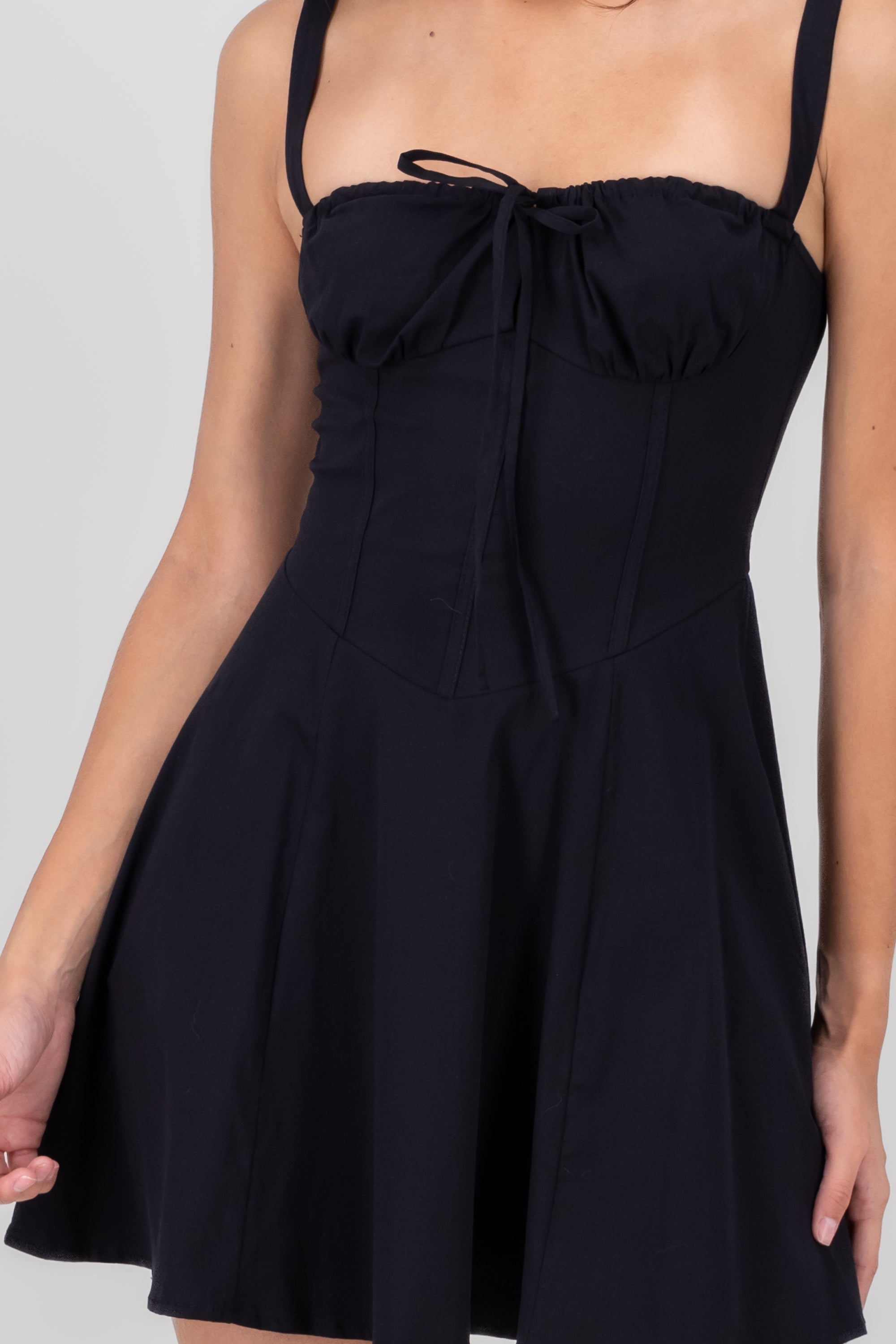 Vestido mini con tirantes NEGRO