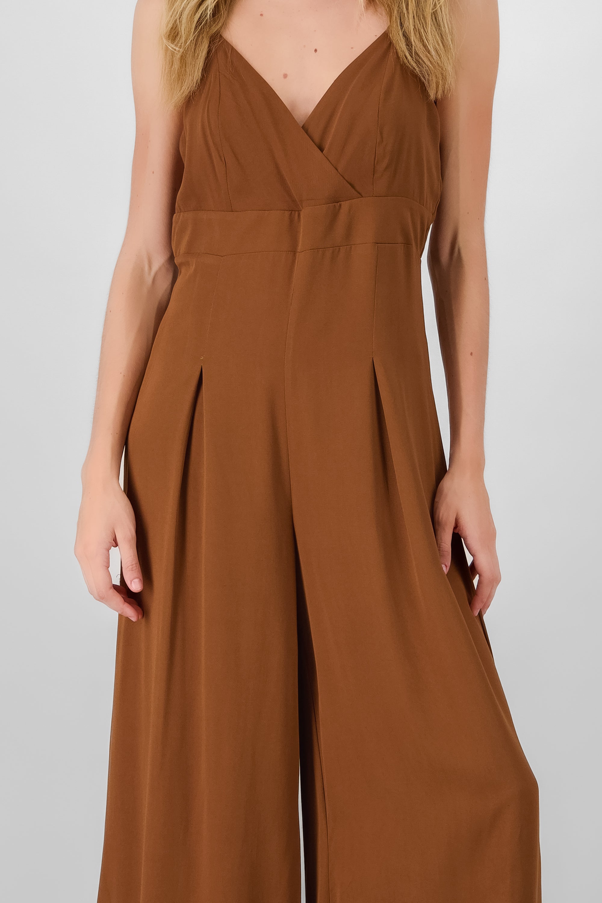 Jumpsuit escote v CHOCOLATE