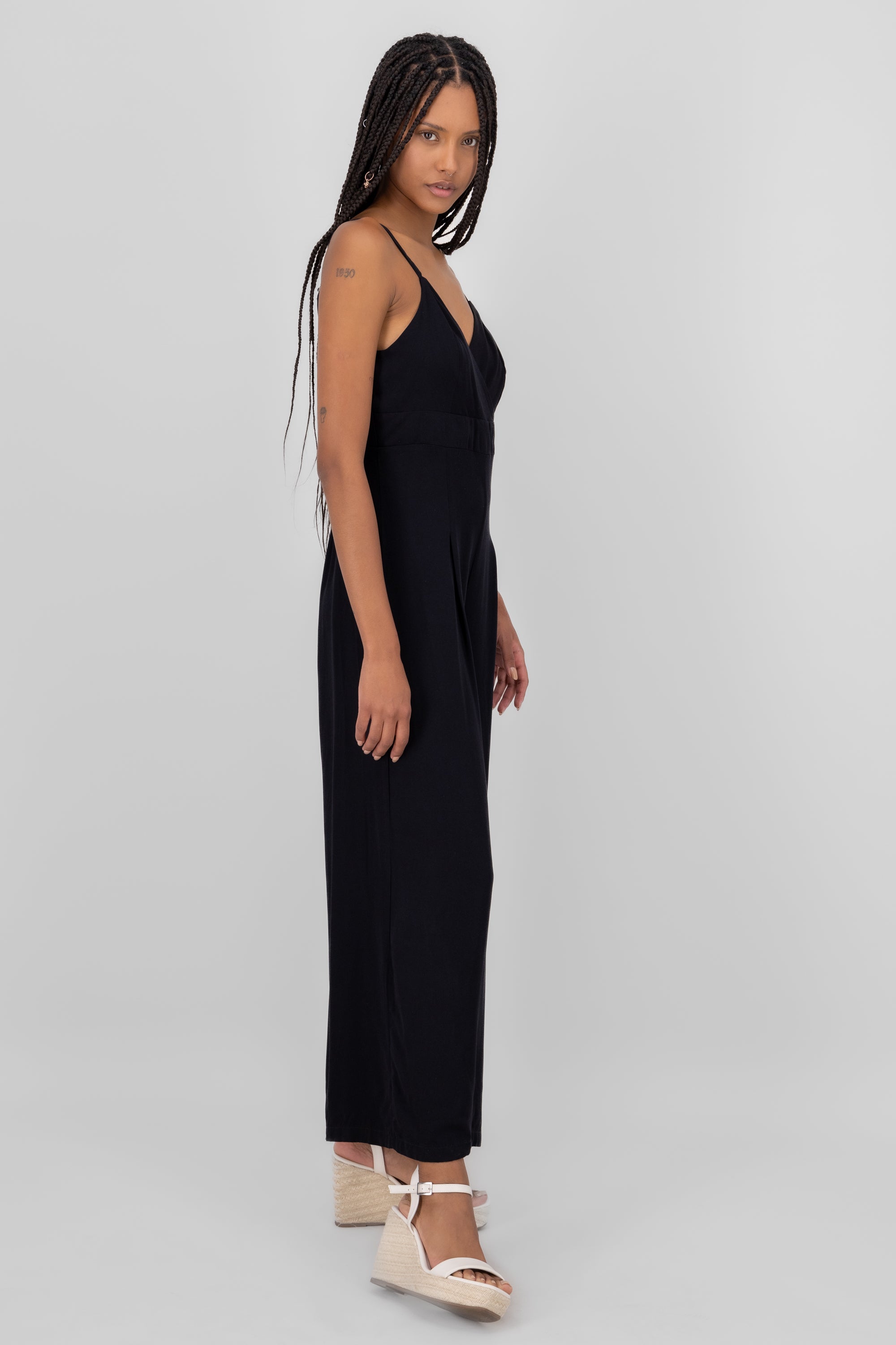 Jumpsuit escote v NEGRO