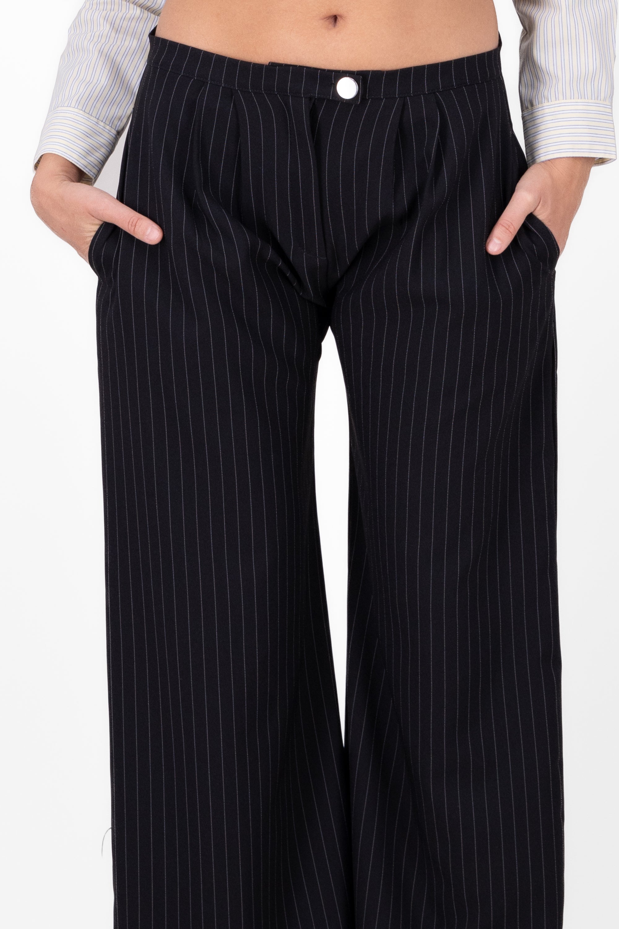 Pantalon amplio pinzas NEGRO