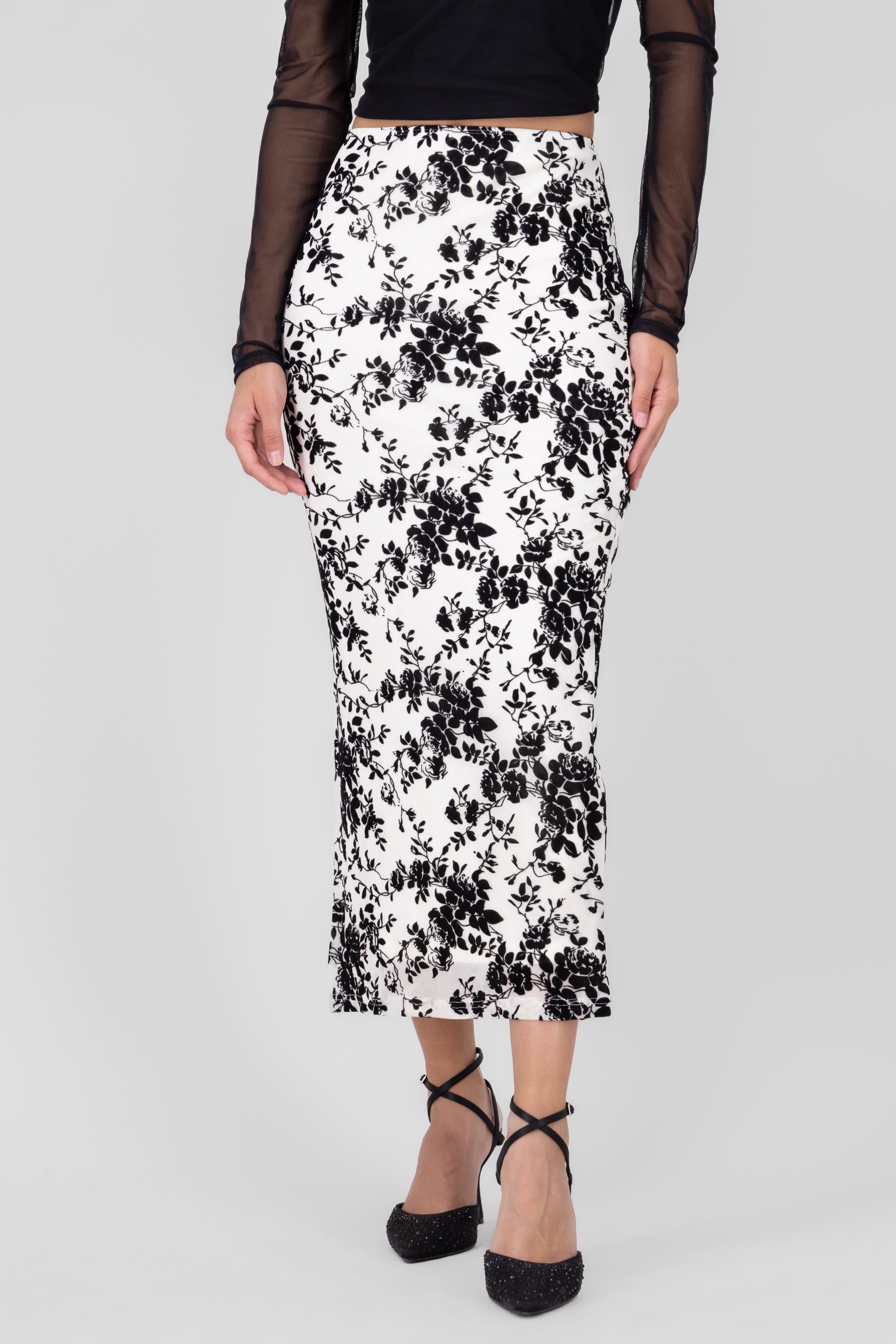 Falda midi mesh flock flores NEGRO BLANCO