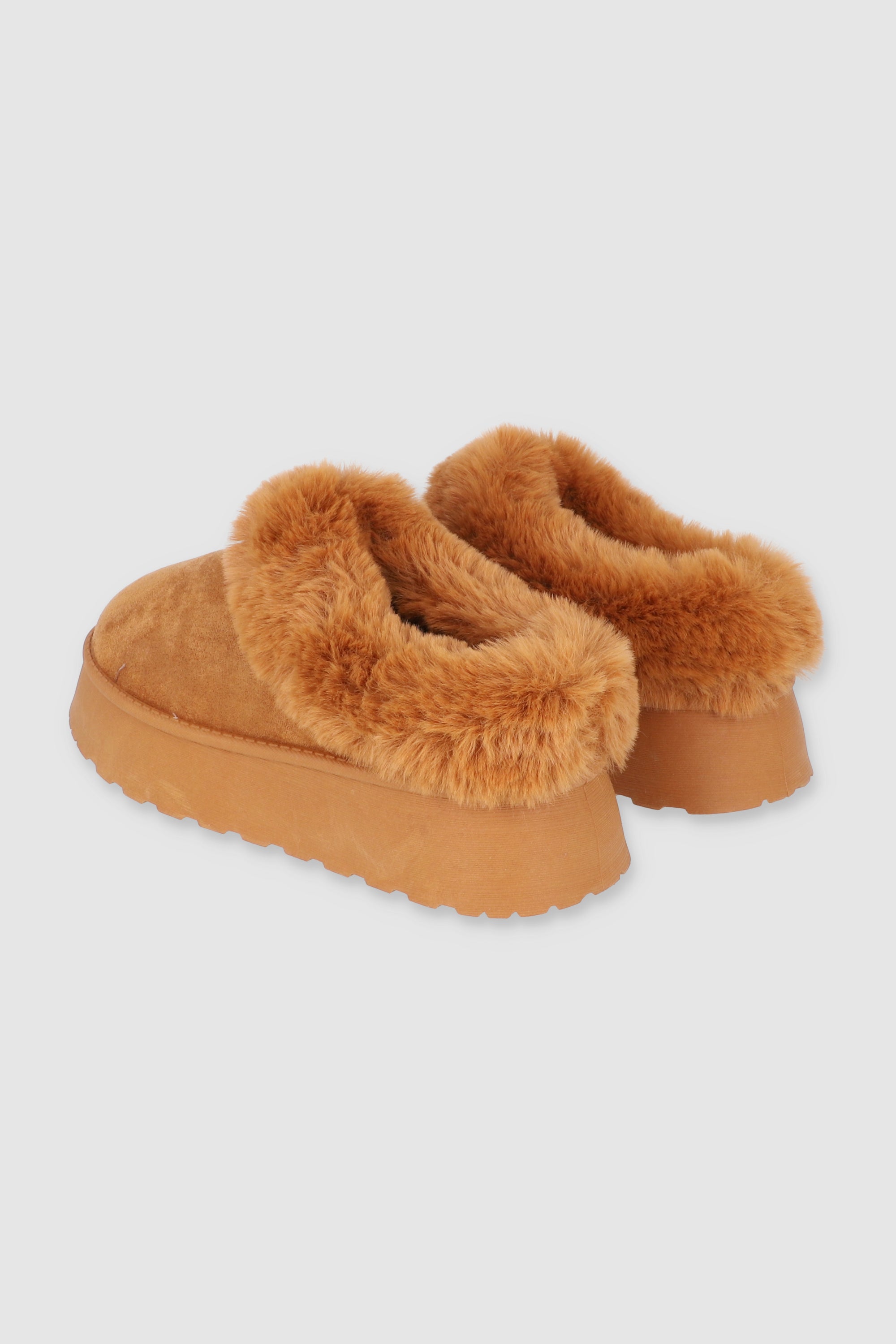 Pantufla Peluda Mula CAMELLO