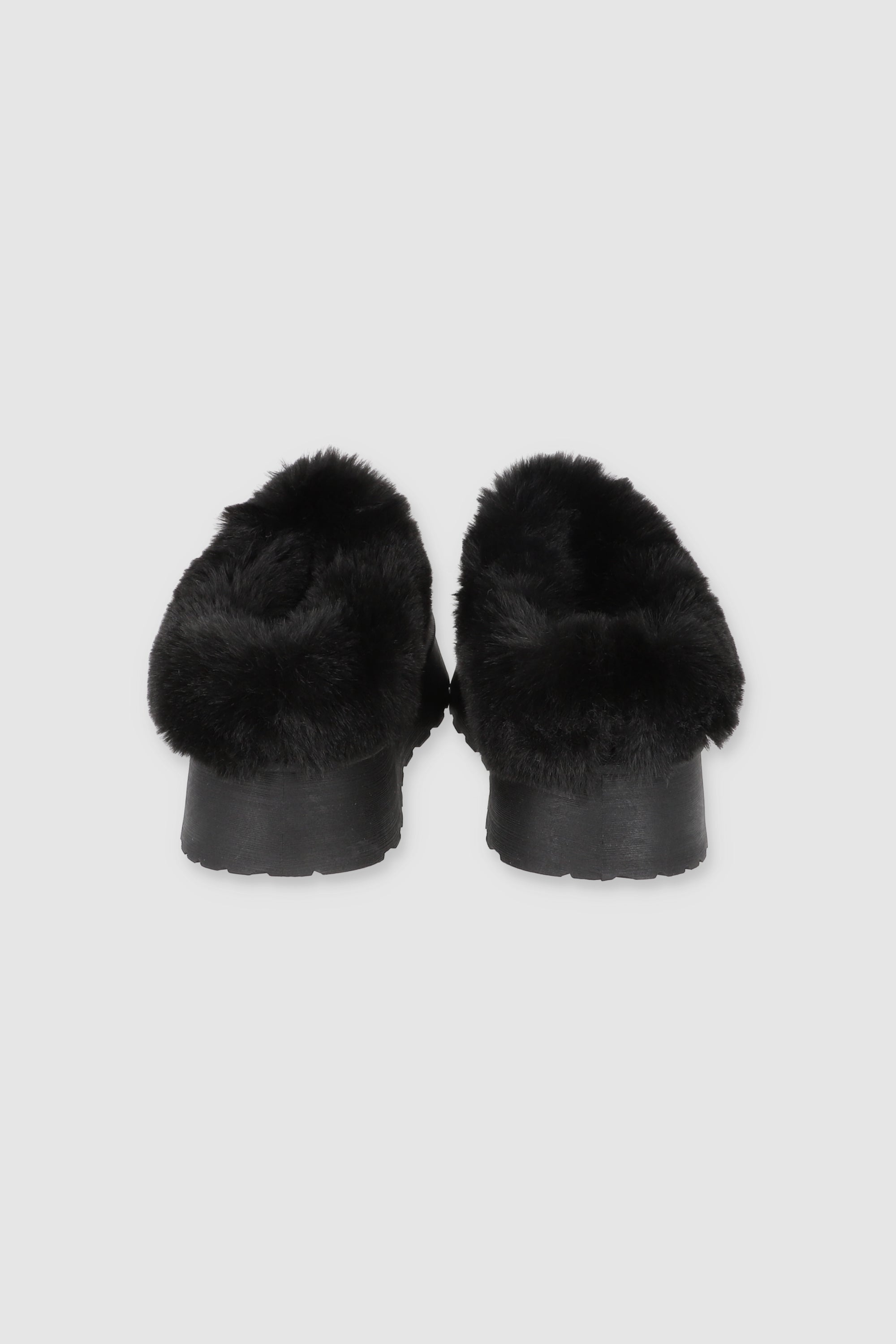 Pantufla Peluda Mula NEGRO