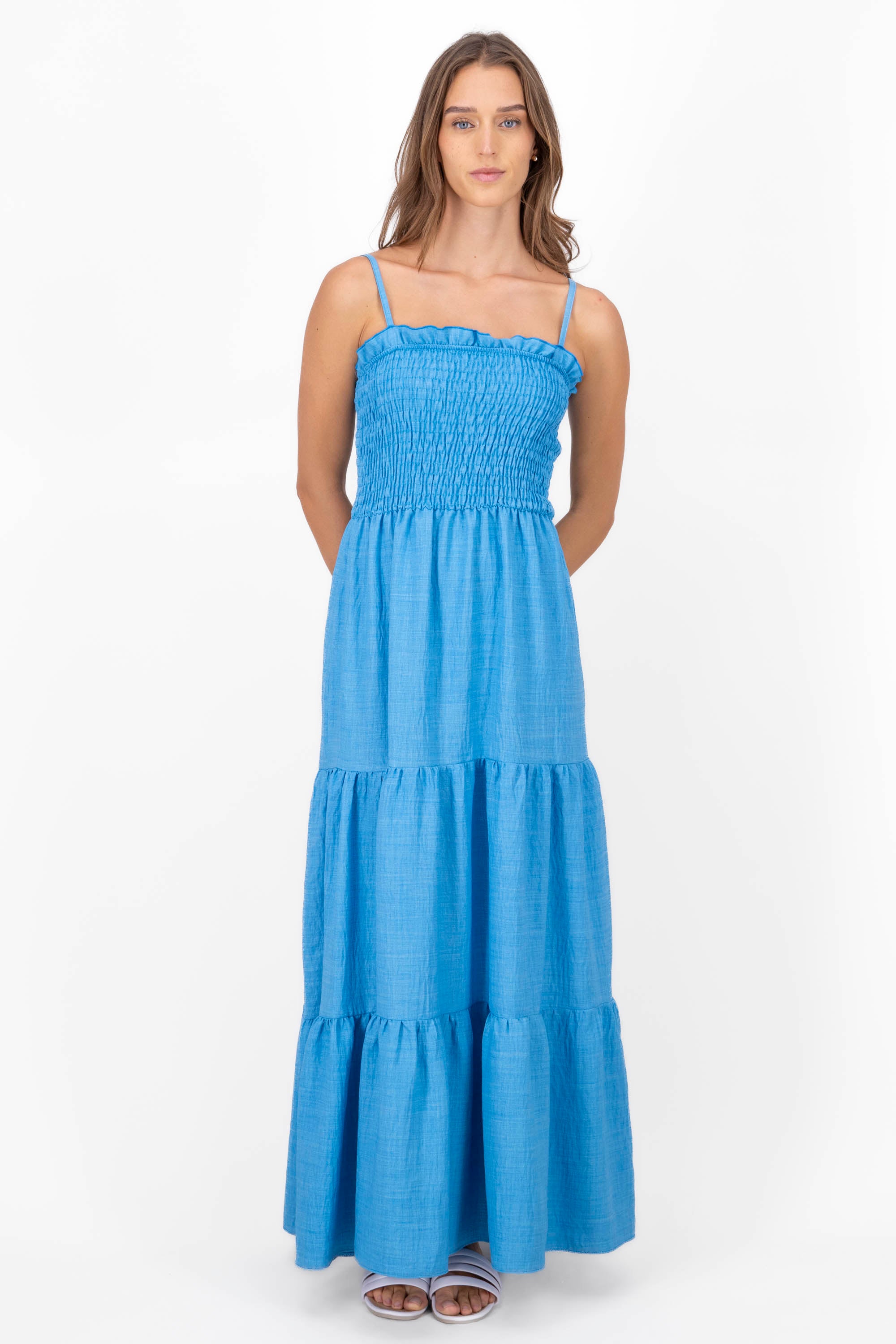 Vestido maxi olanes detalle smock AZUL