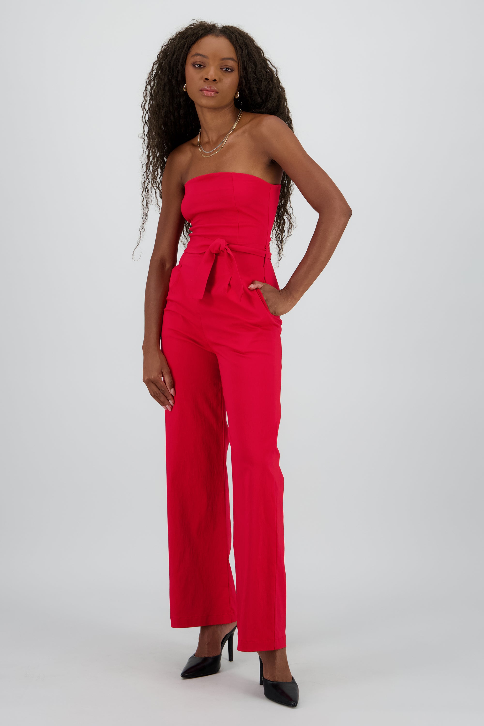 Jumpsuit strapless detalle cinturon ROJO CEREZA