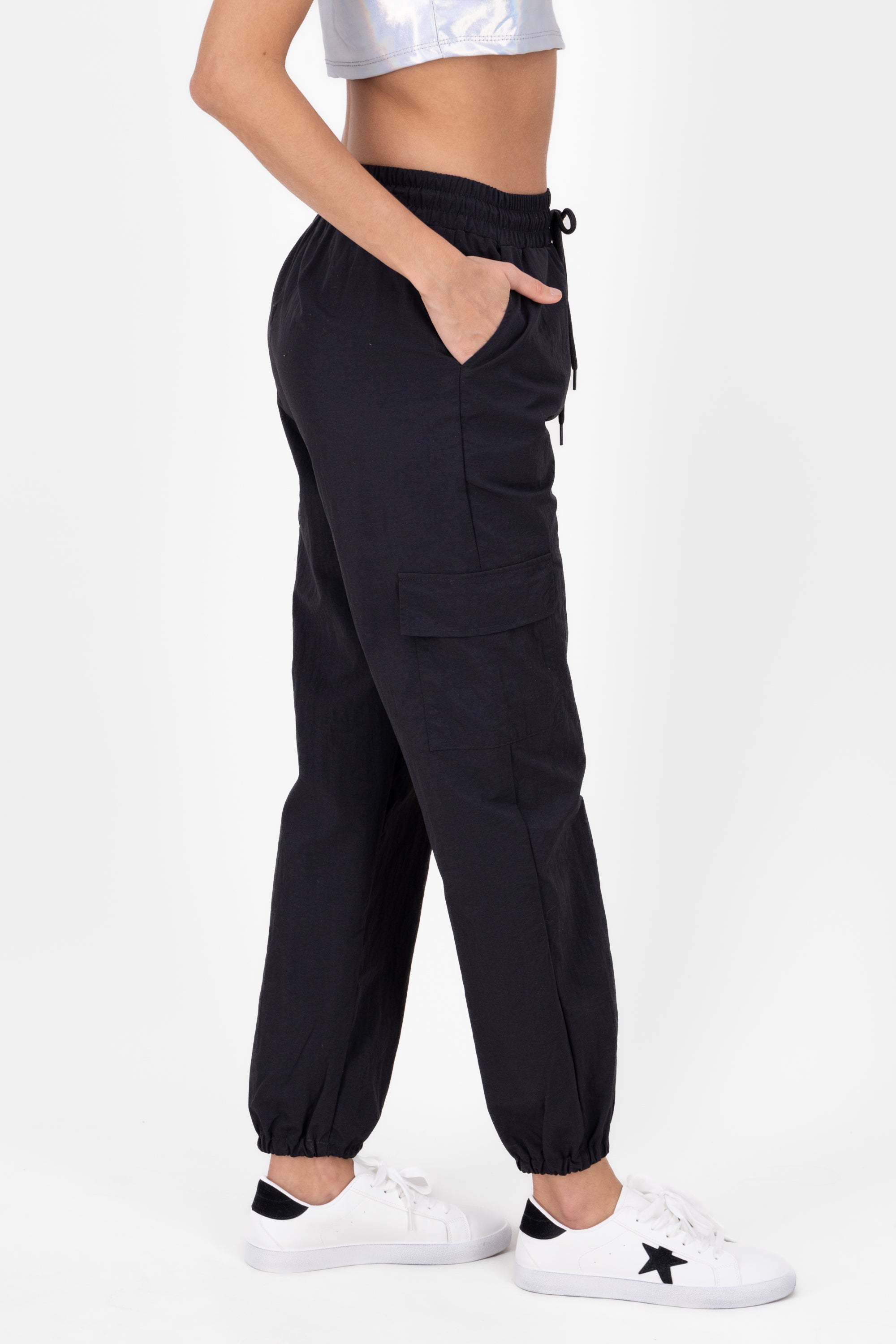 Pantalon parachute liso NEGRO