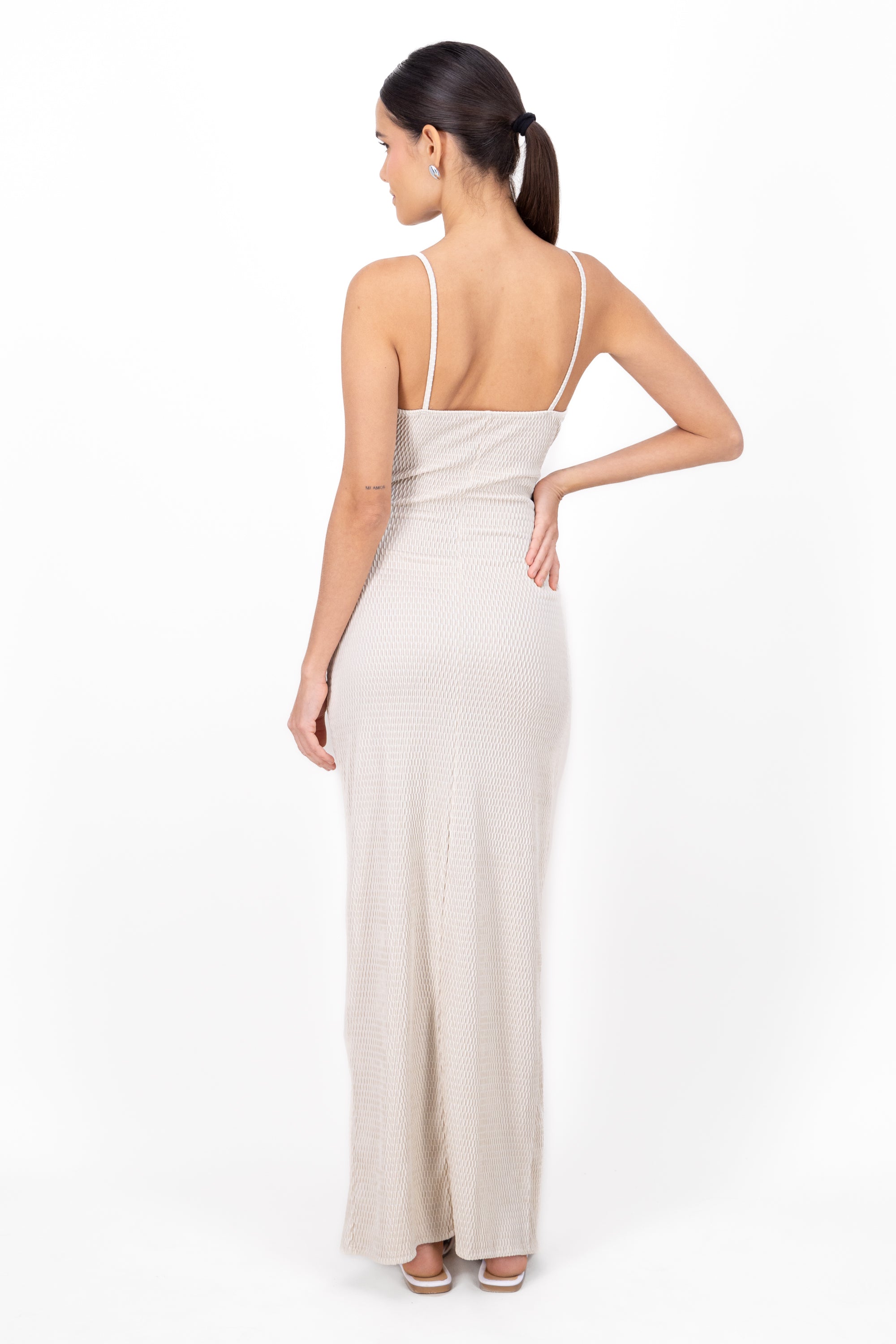 Vestido wrap con textura CREMA