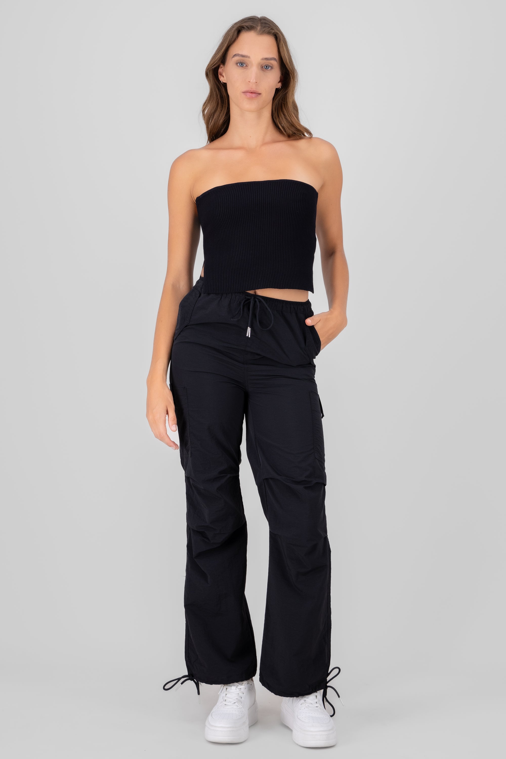 Pantalon parachute liso NEGRO