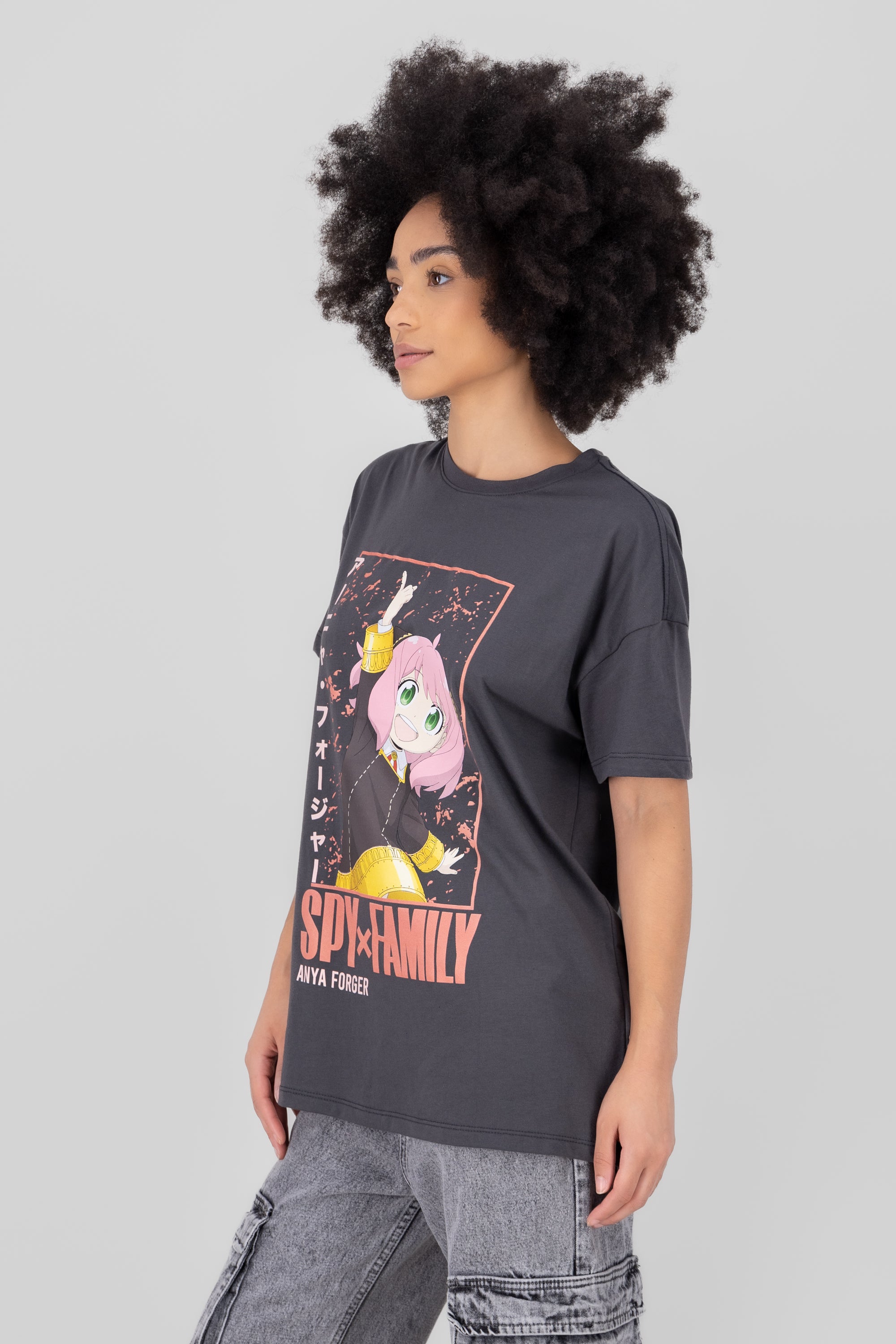 Playera spy family GRIS OBSCURO