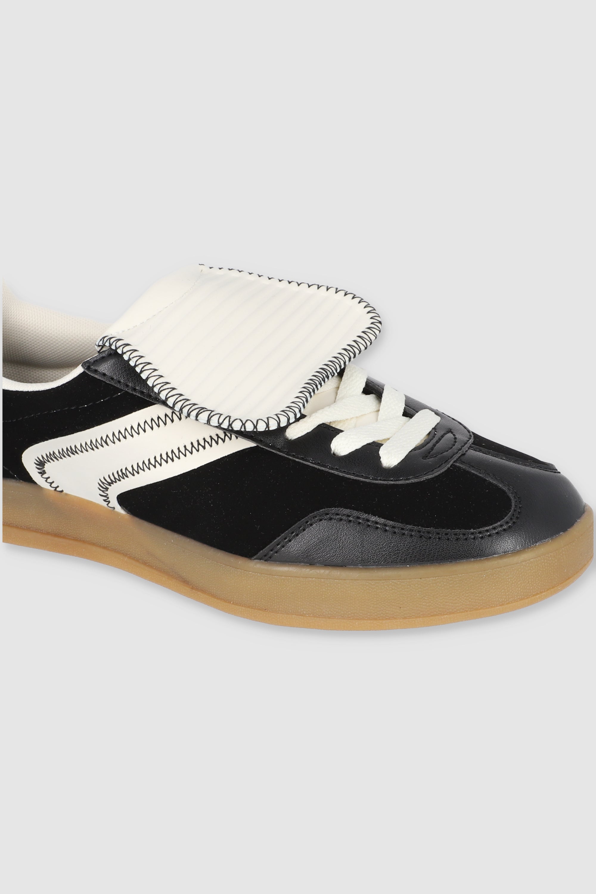 Tenis retro lengueta contrastes NEGRO