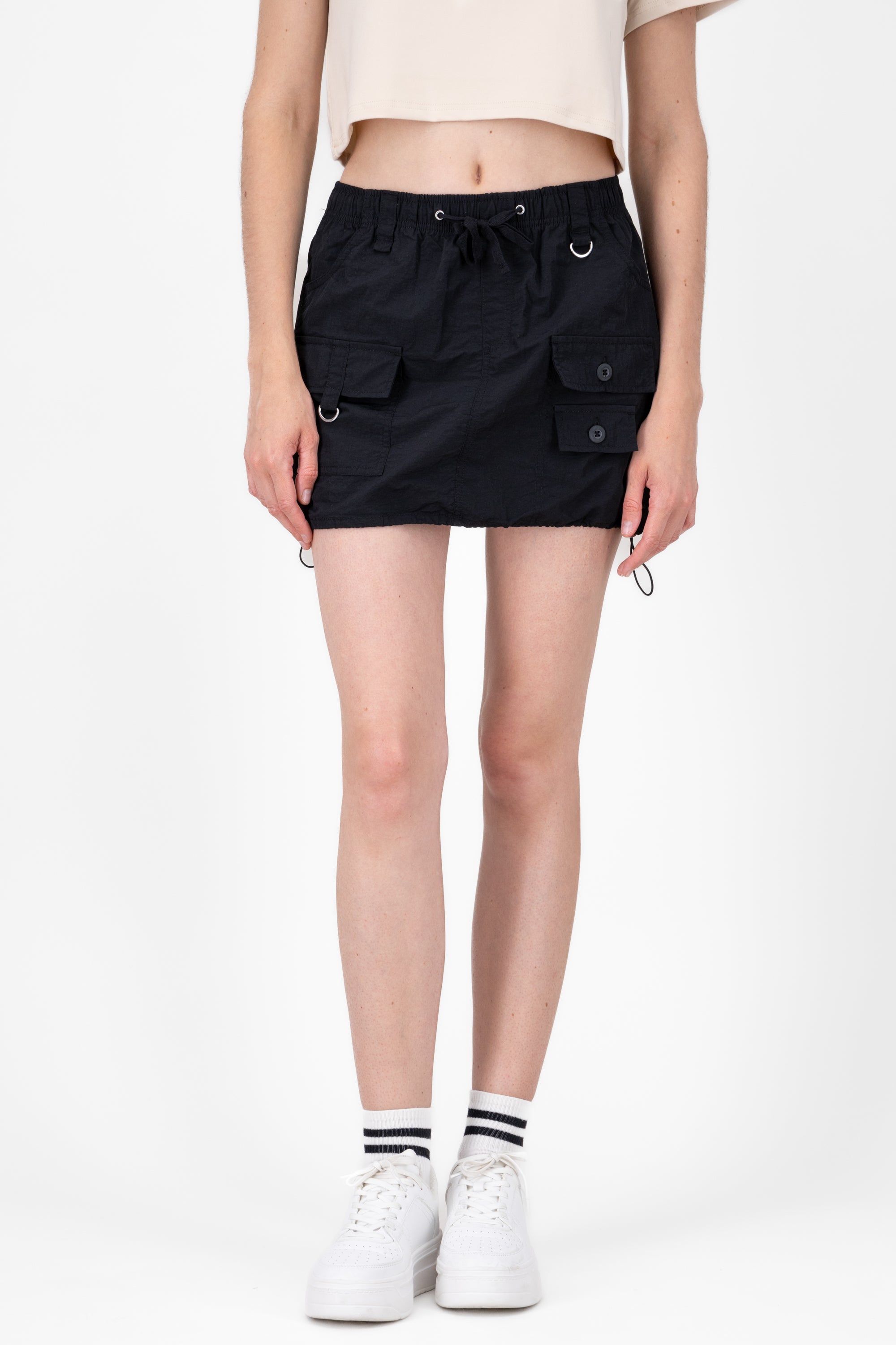 Short skirt type parachute c/jarretas BLACK