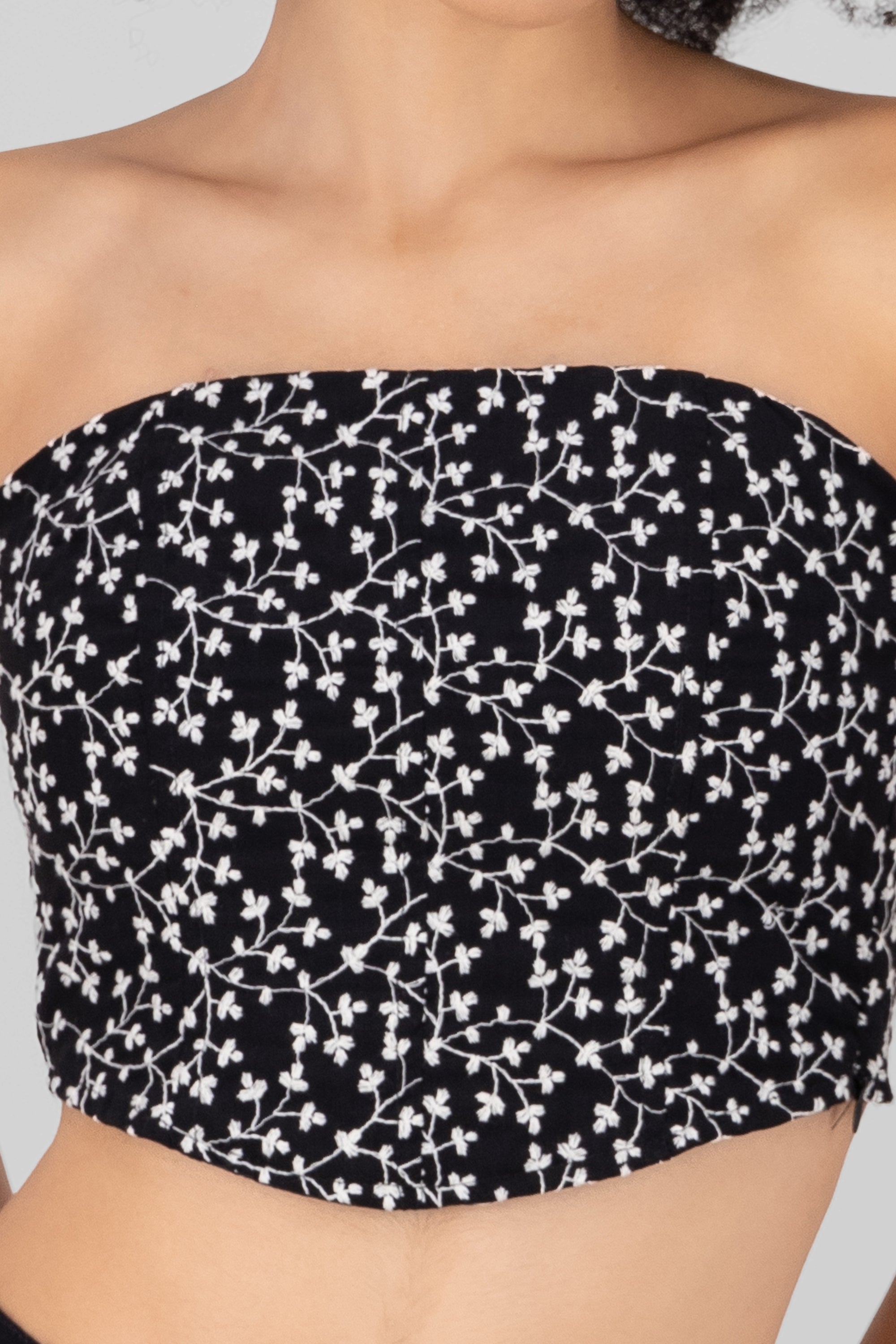 Top Straples embroidery BLACK